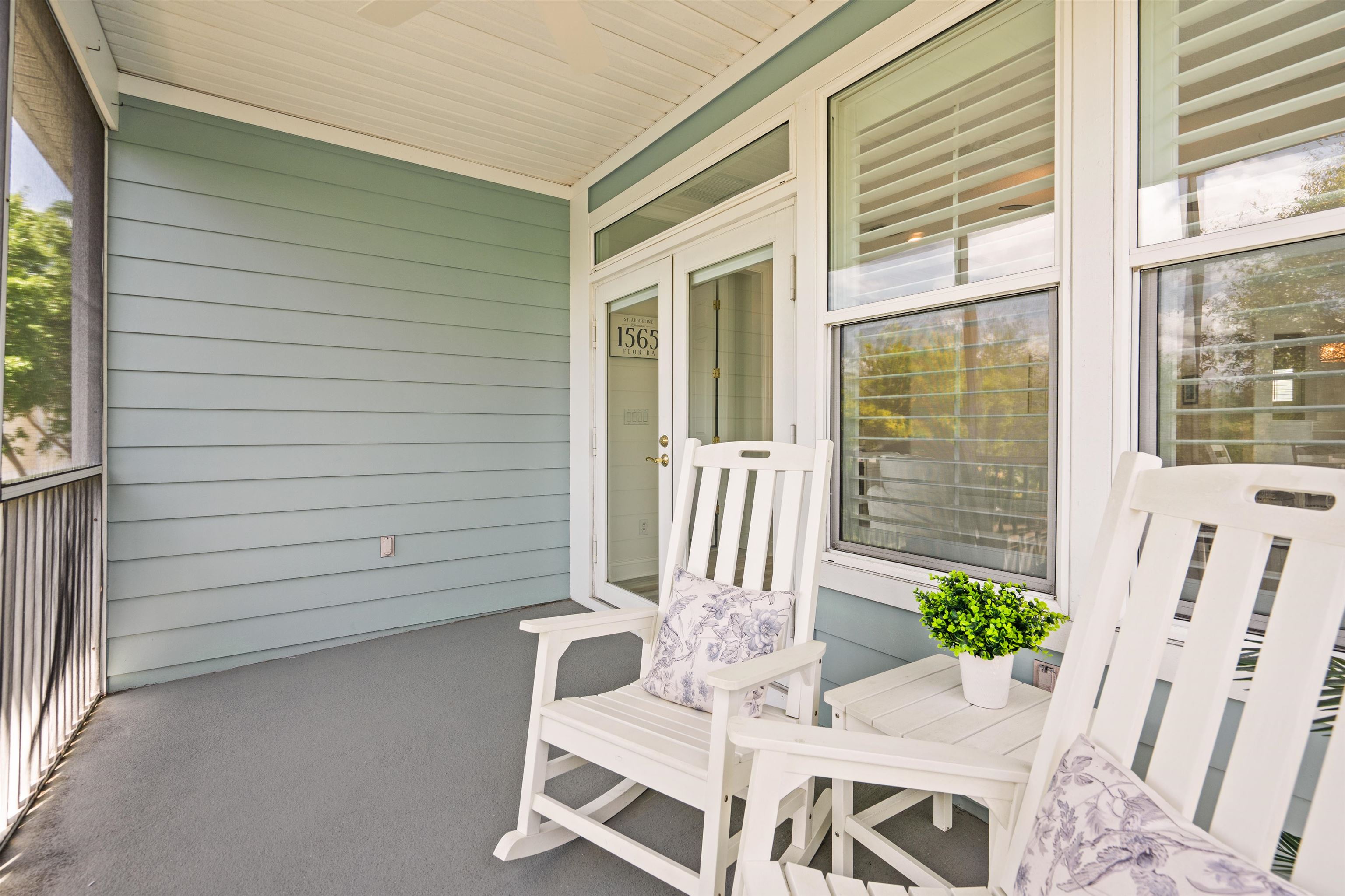 Image 18 of 61 For 110 Sunset Cir