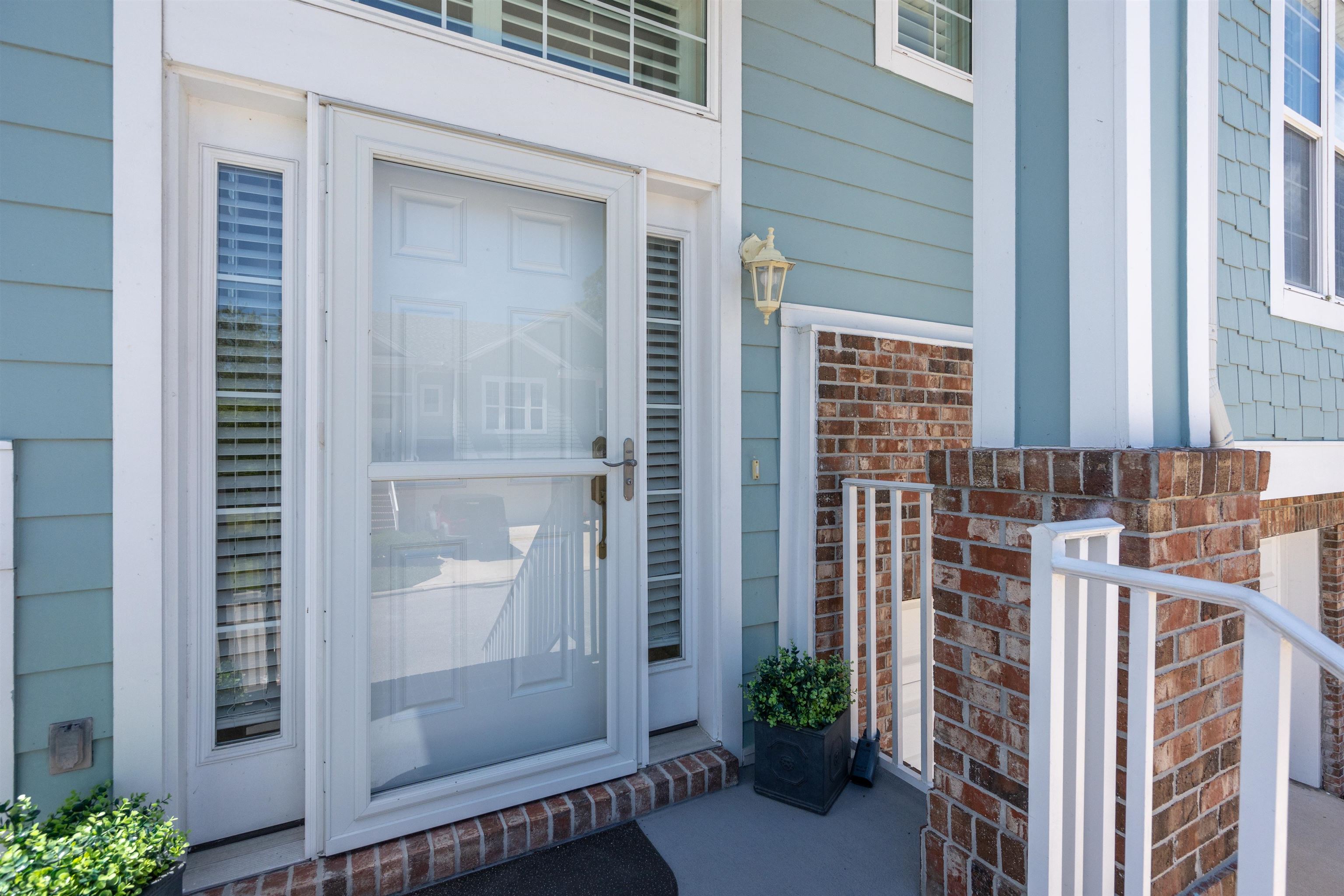 Image 4 of 61 For 110 Sunset Cir