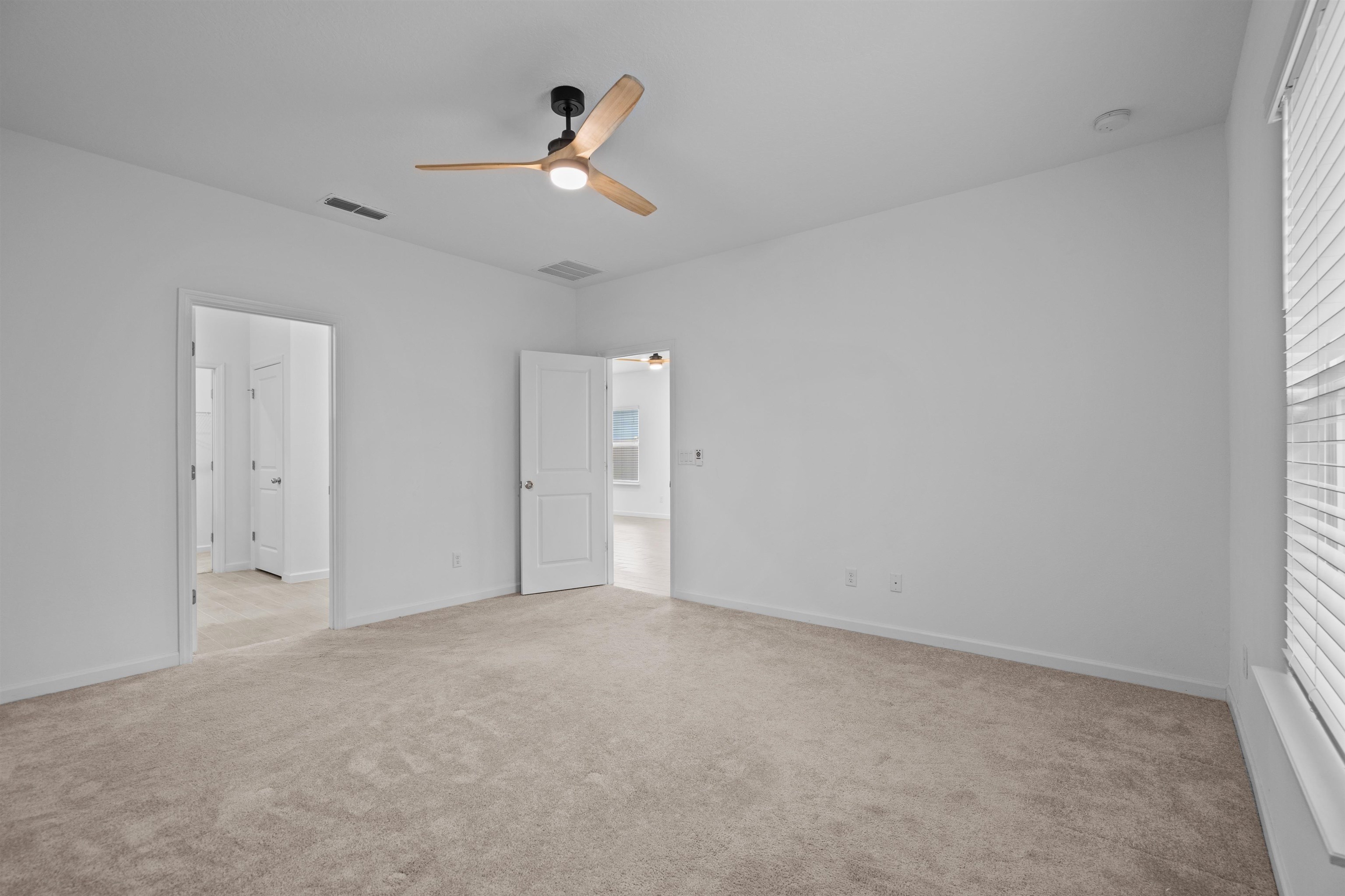 Image 17 of 42 For 55 River Strand Ln