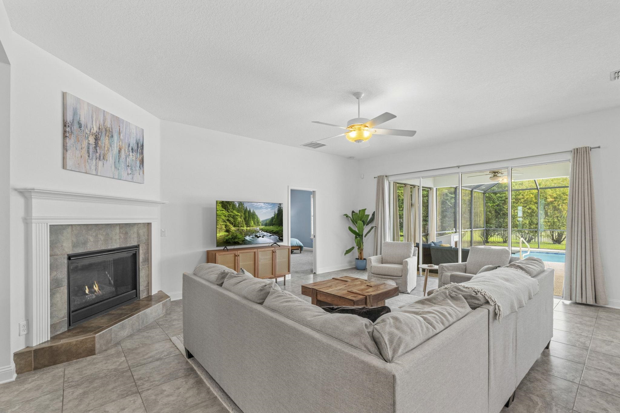 Image 11 of 73 For 225 Moses Creek Blvd