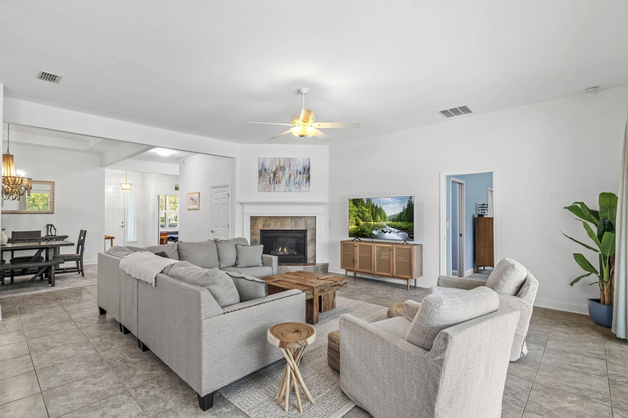 Image 12 of 73 For 225 Moses Creek Blvd