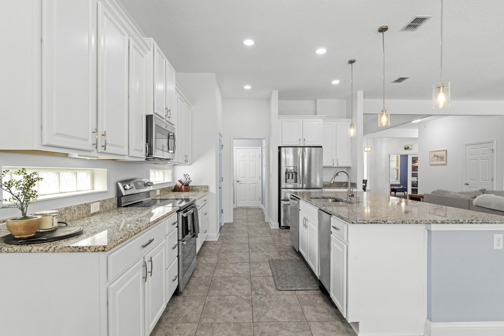 Image 17 of 73 For 225 Moses Creek Blvd