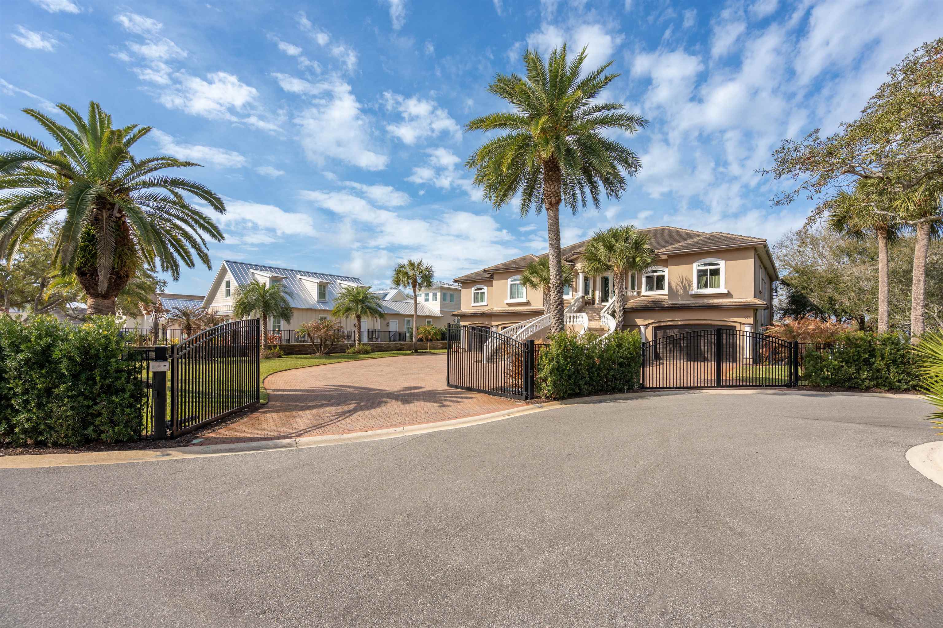 Image 29 of 99 For 973 Griffin Shores Dr. N