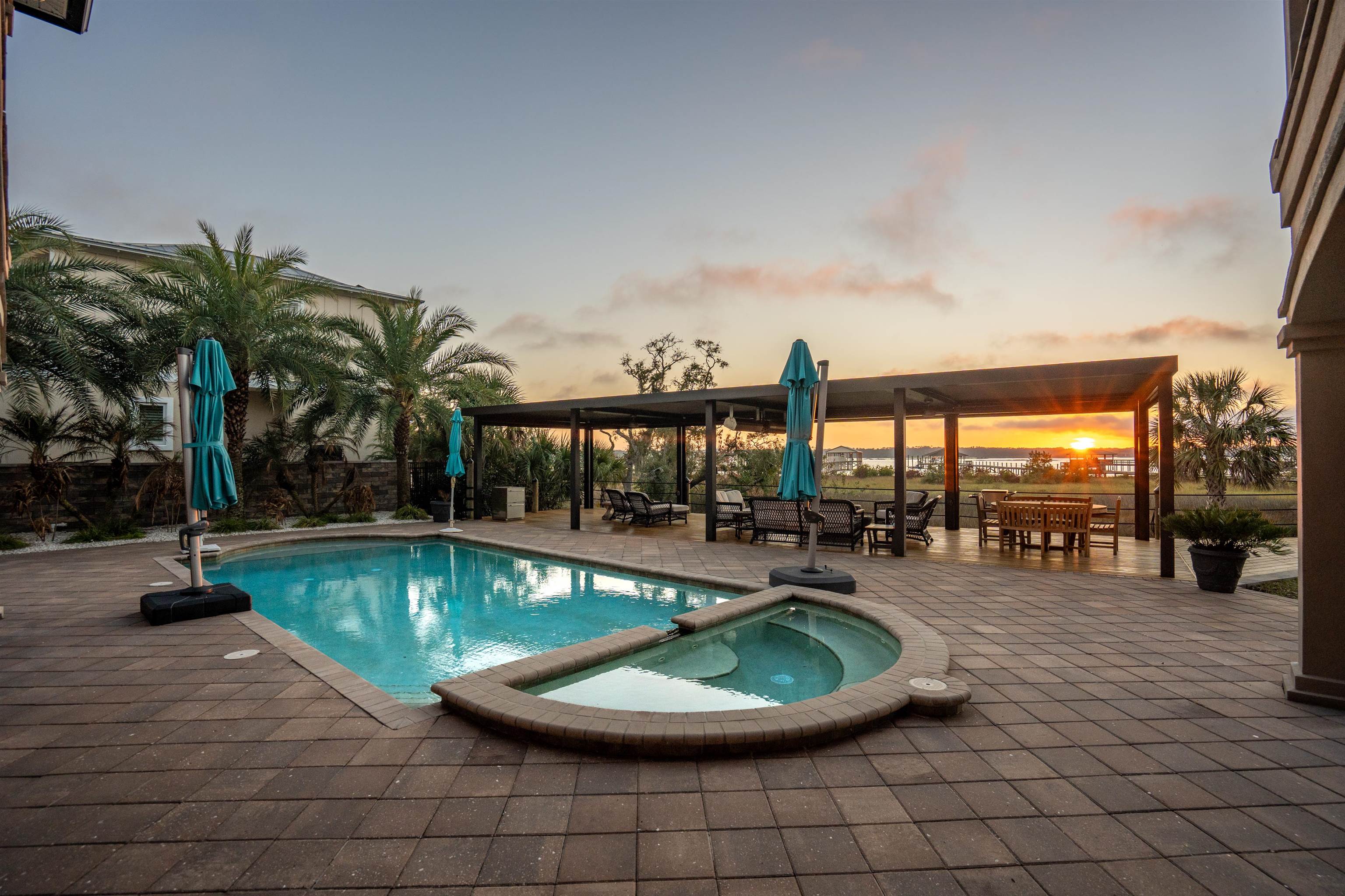 Image 6 of 99 For 973 Griffin Shores Dr. N