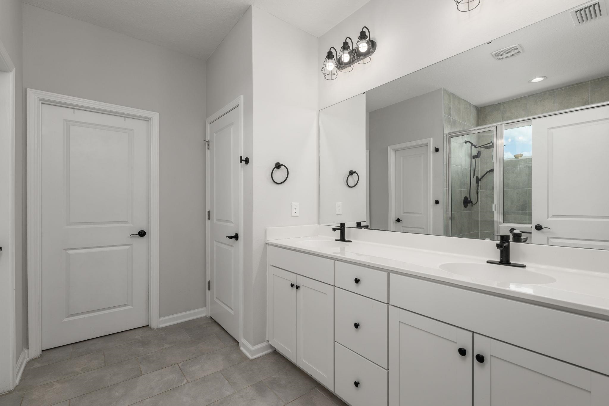 Image 25 of 54 For 121 Nighthawk Lane