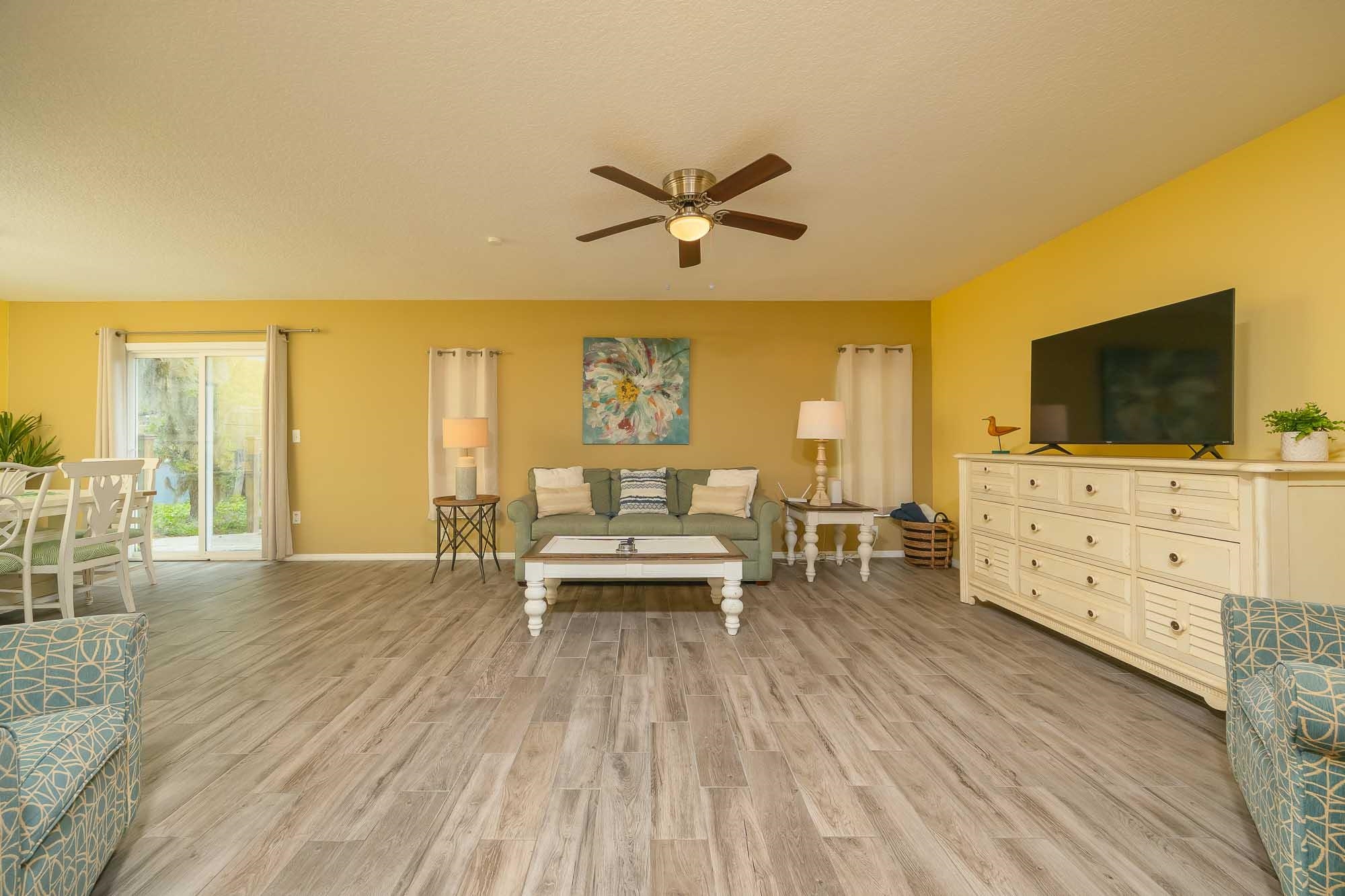 Image 33 of 40 For 566 W Tropic Way