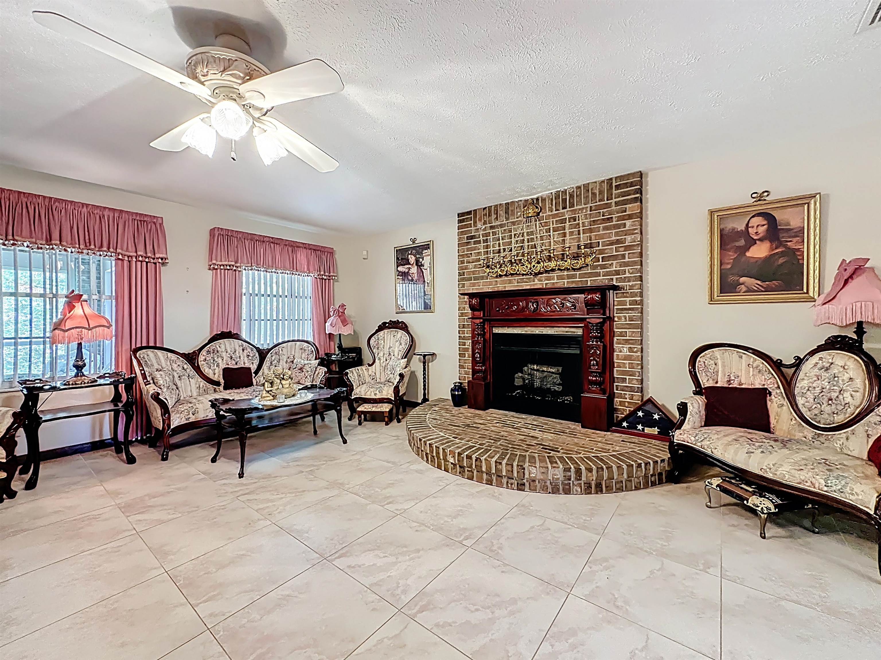 Image 12 of 79 For 5046 Shore Dr