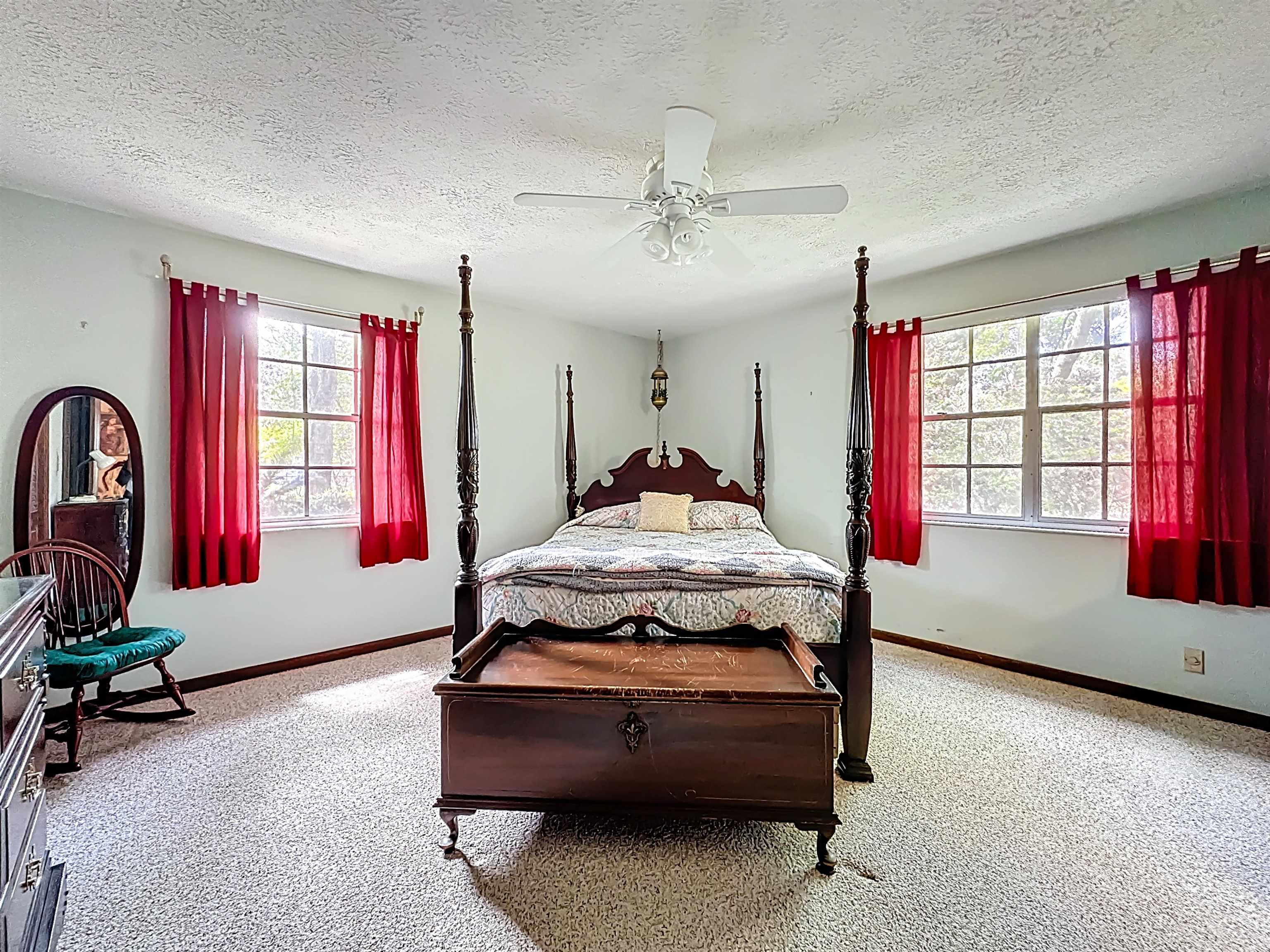 Image 29 of 79 For 5046 Shore Dr