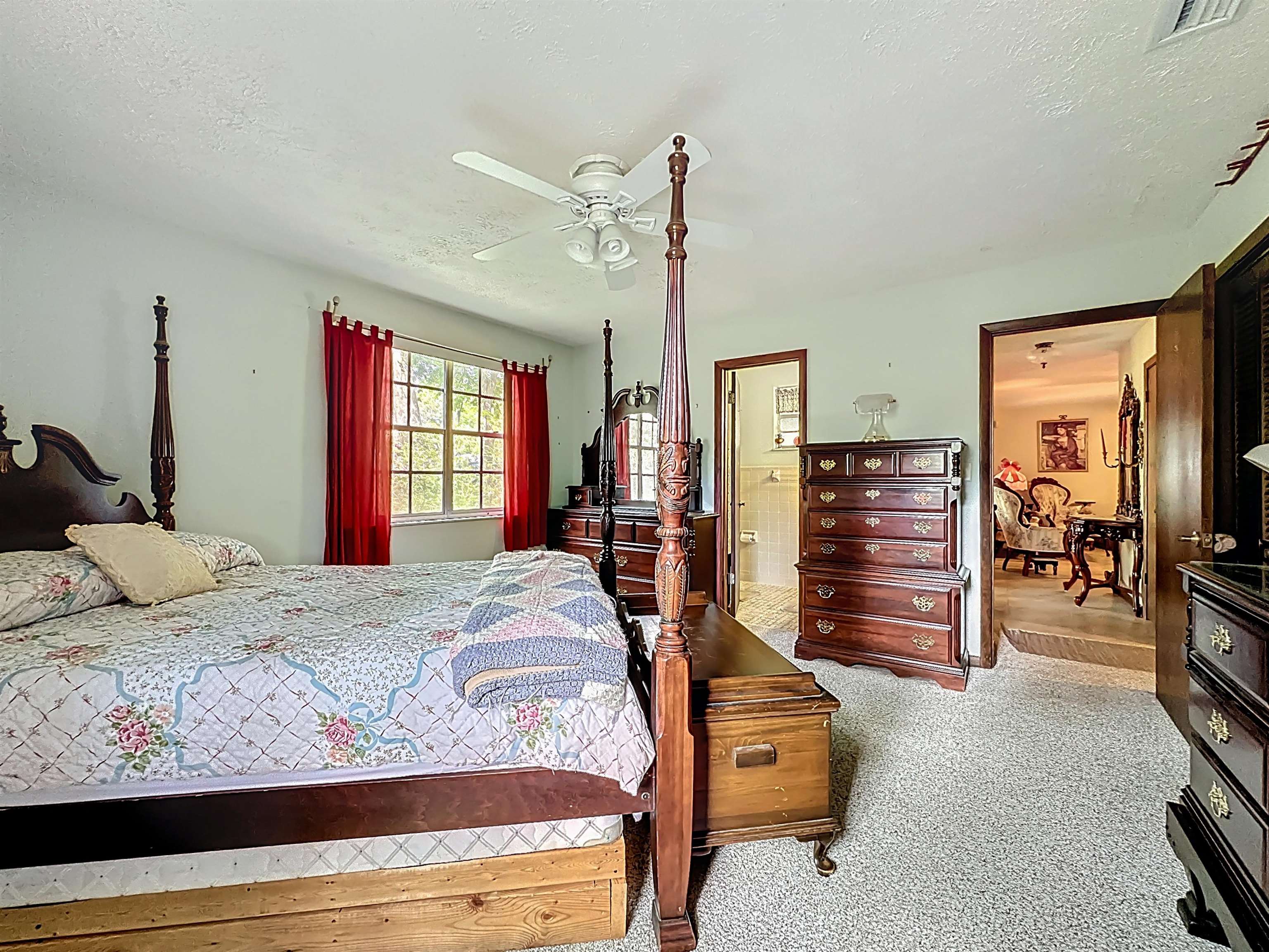 Image 30 of 79 For 5046 Shore Dr