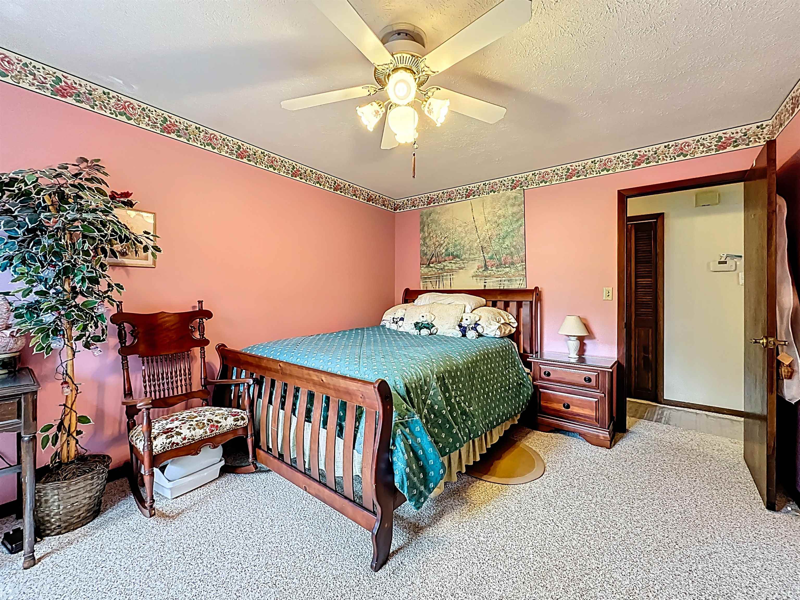 Image 34 of 79 For 5046 Shore Dr