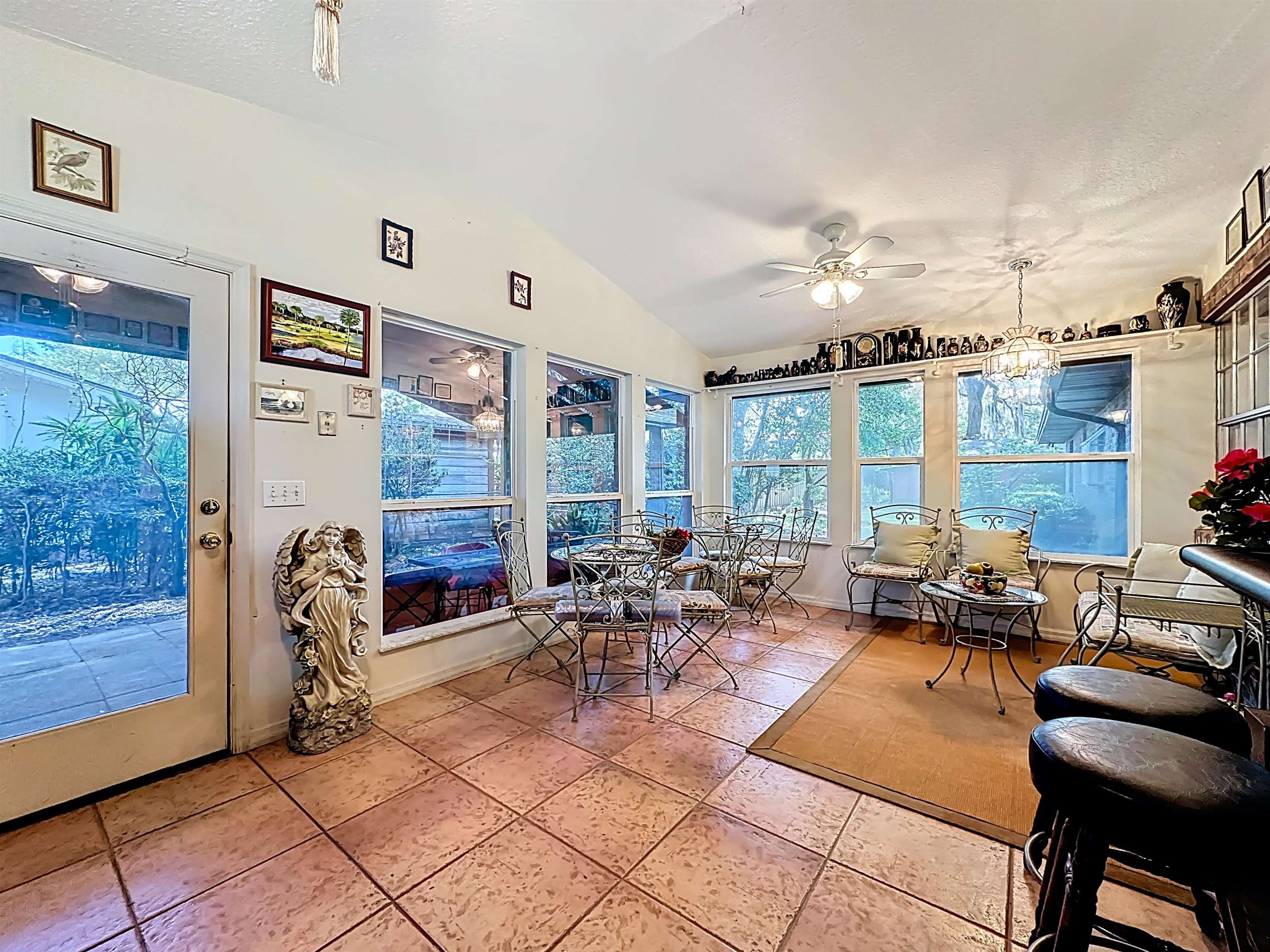 Image 39 of 79 For 5046 Shore Dr