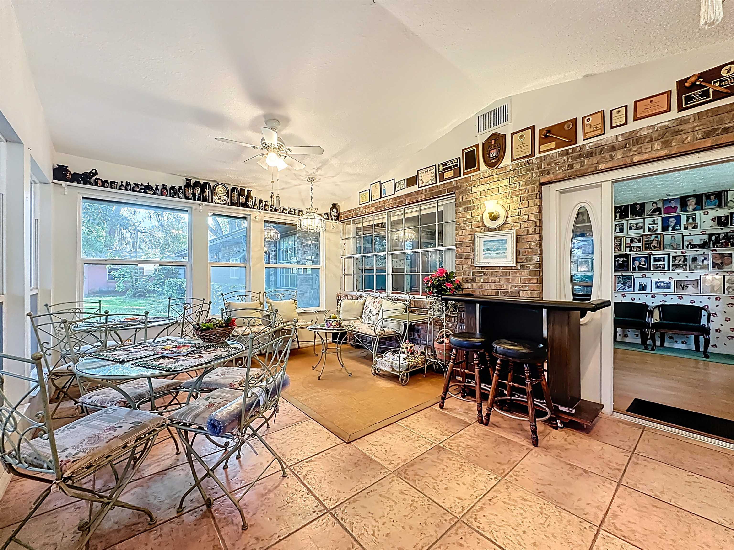 Image 40 of 79 For 5046 Shore Dr