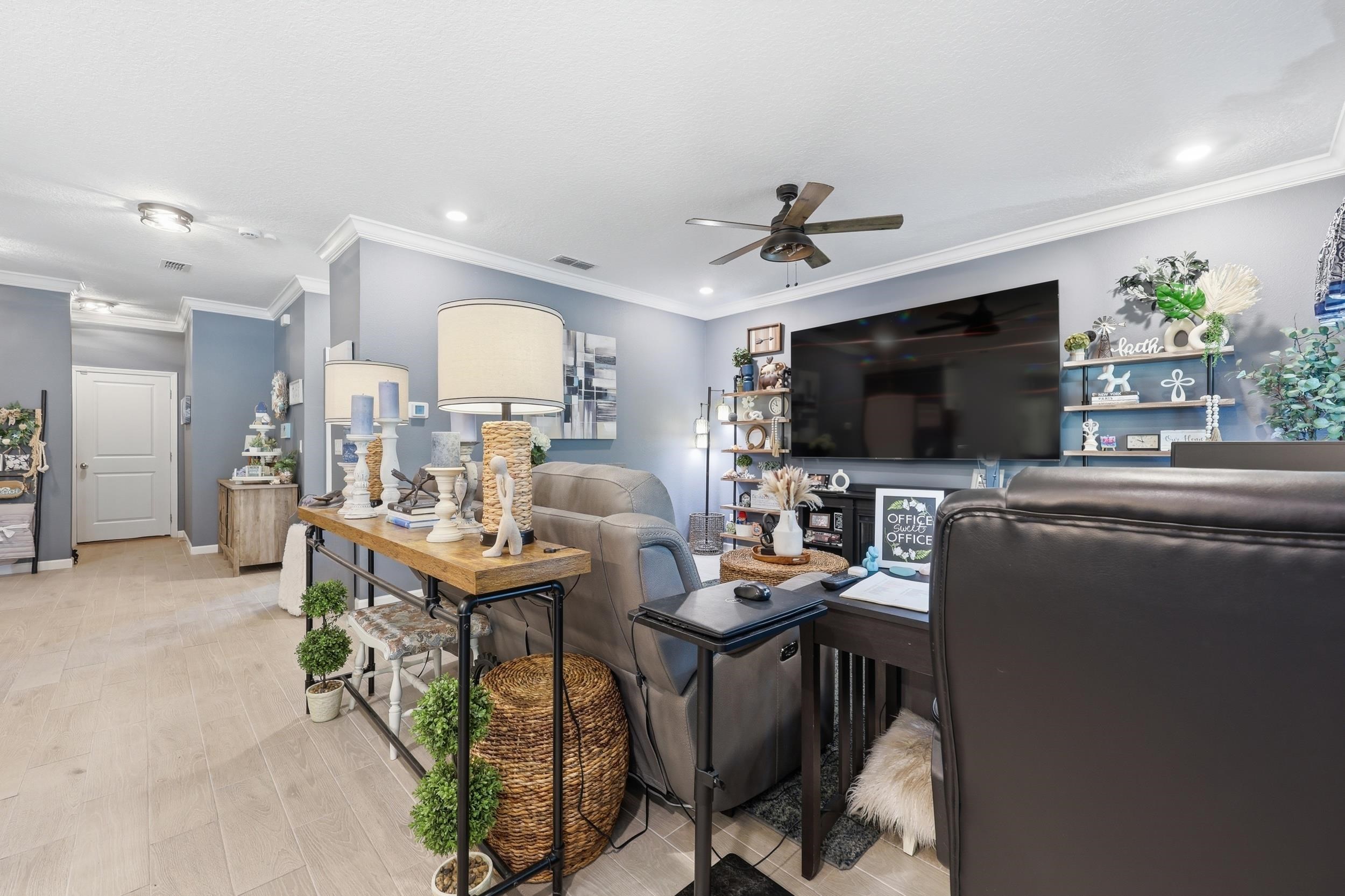 Image 10 of 52 For 521 Lake Sinclair St