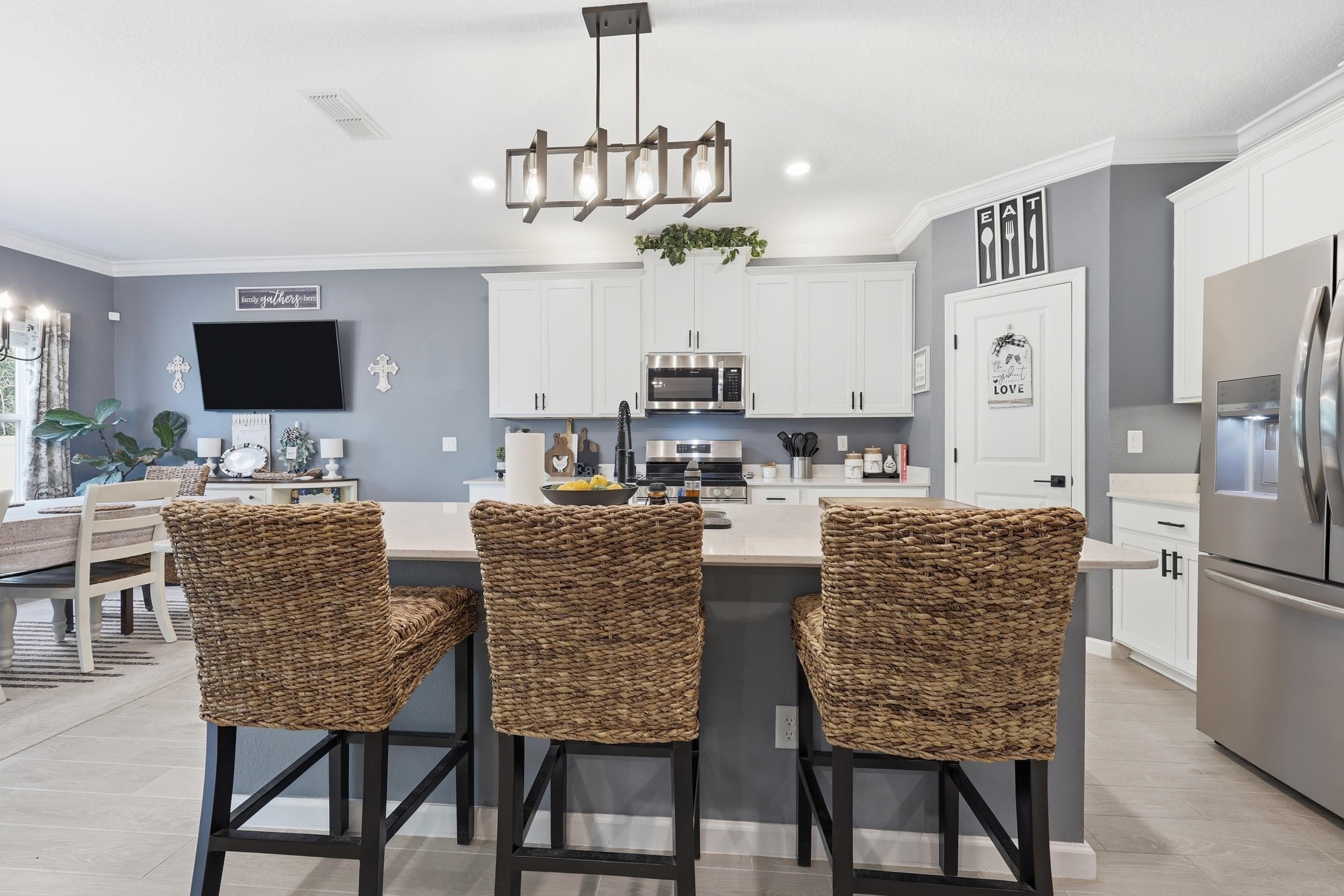 Image 16 of 52 For 521 Lake Sinclair St