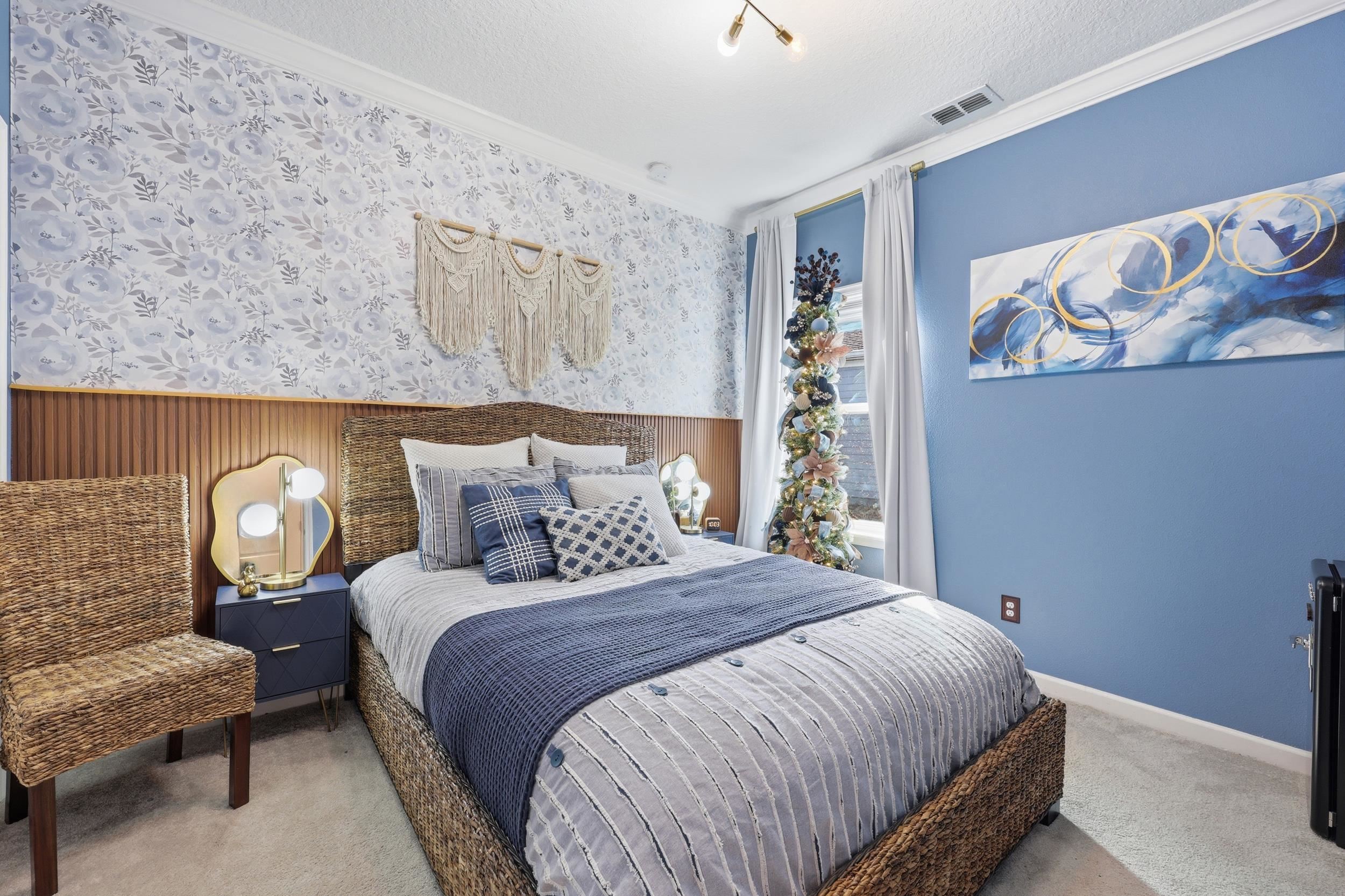 Image 19 of 52 For 521 Lake Sinclair St