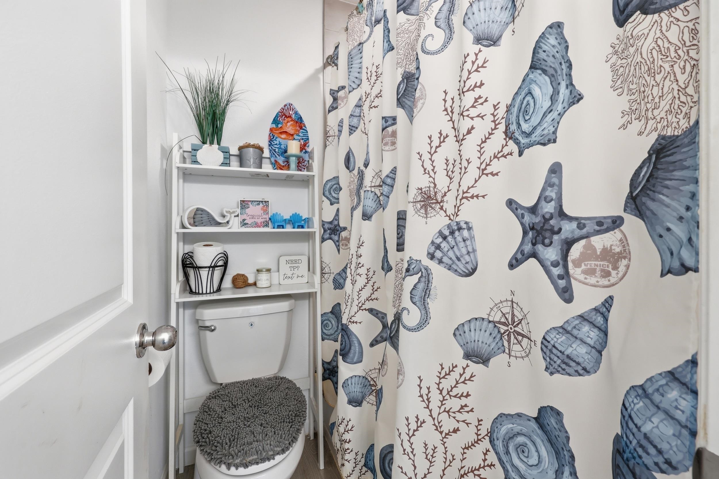 Image 27 of 52 For 521 Lake Sinclair St