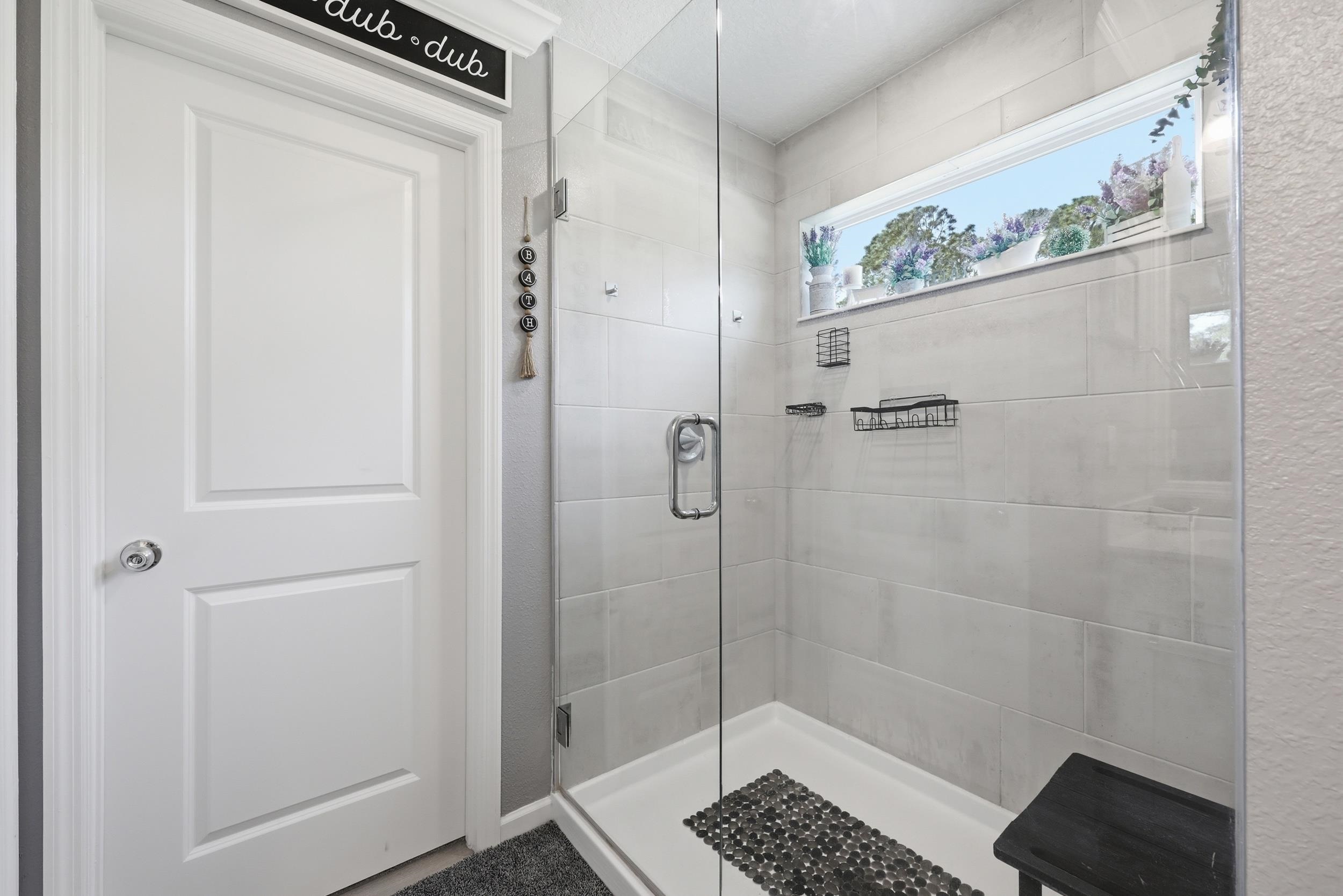 Image 34 of 52 For 521 Lake Sinclair St