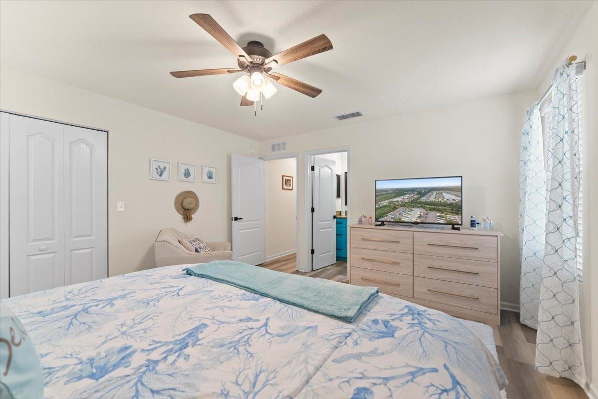 Image 18 of 37 For 249 Whitland Way