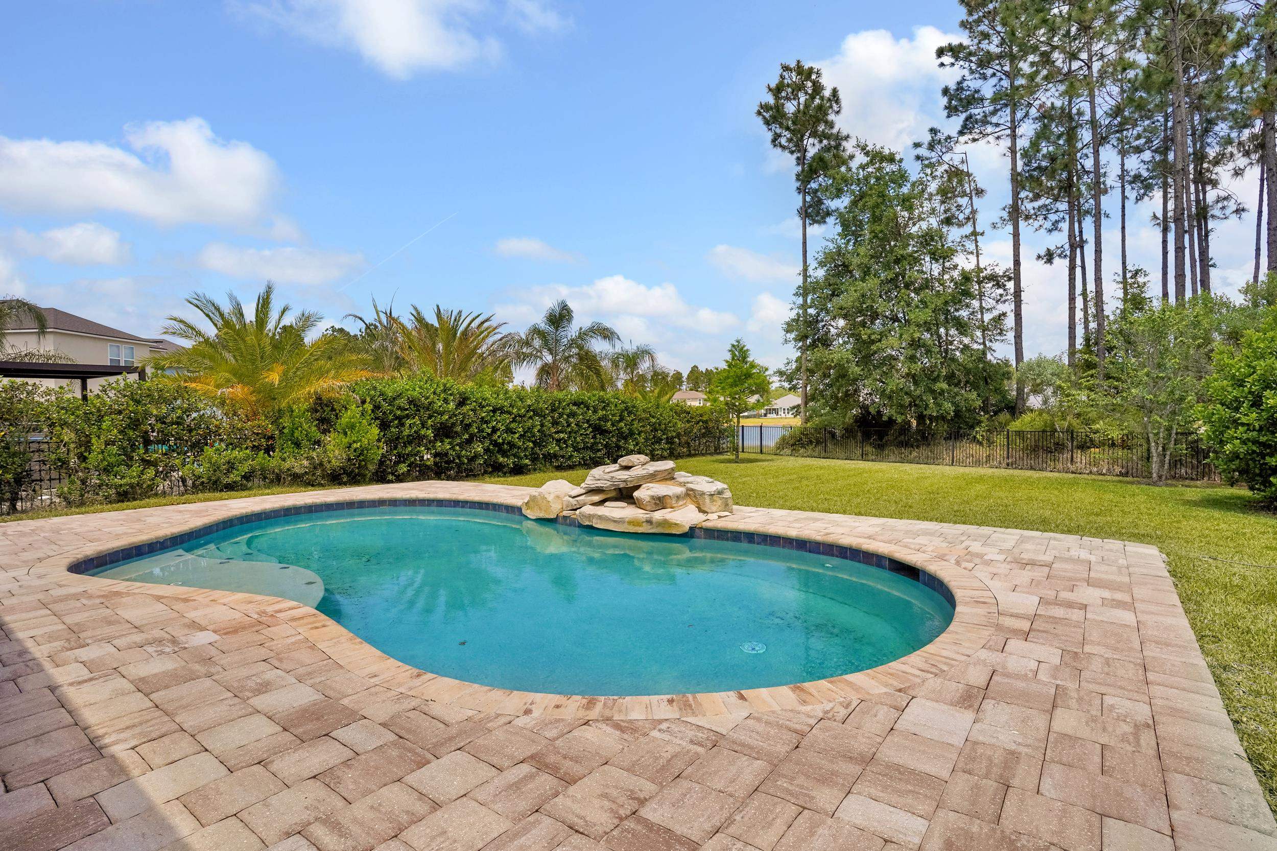 Image 4 of 27 For 171 Tarklin Rd.