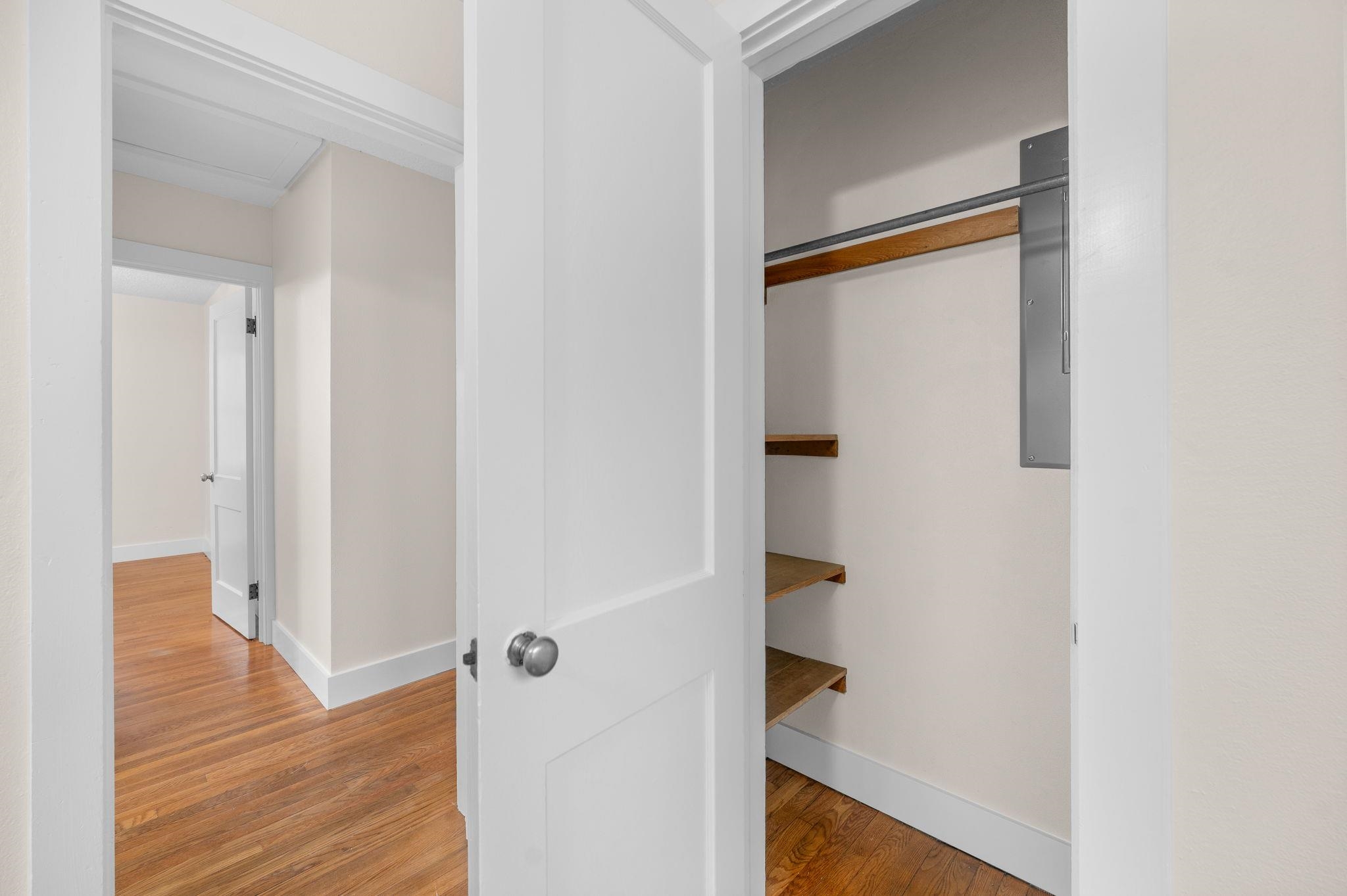 Image 17 of 58 For 36 Park Ave  