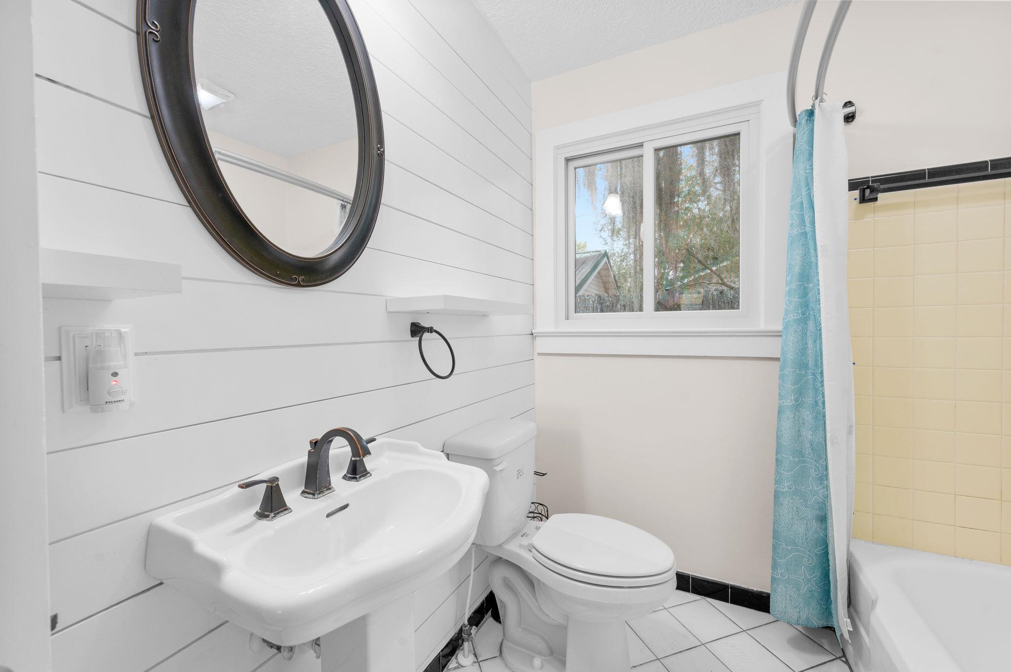 Image 18 of 58 For 36 Park Ave  