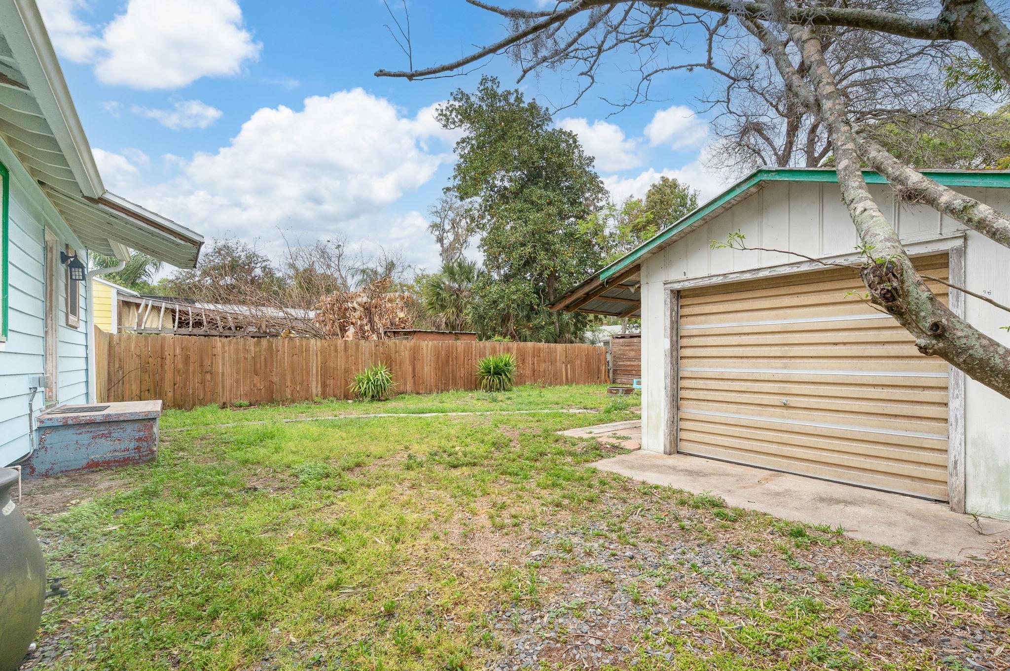 Image 27 of 58 For 36 Park Ave  