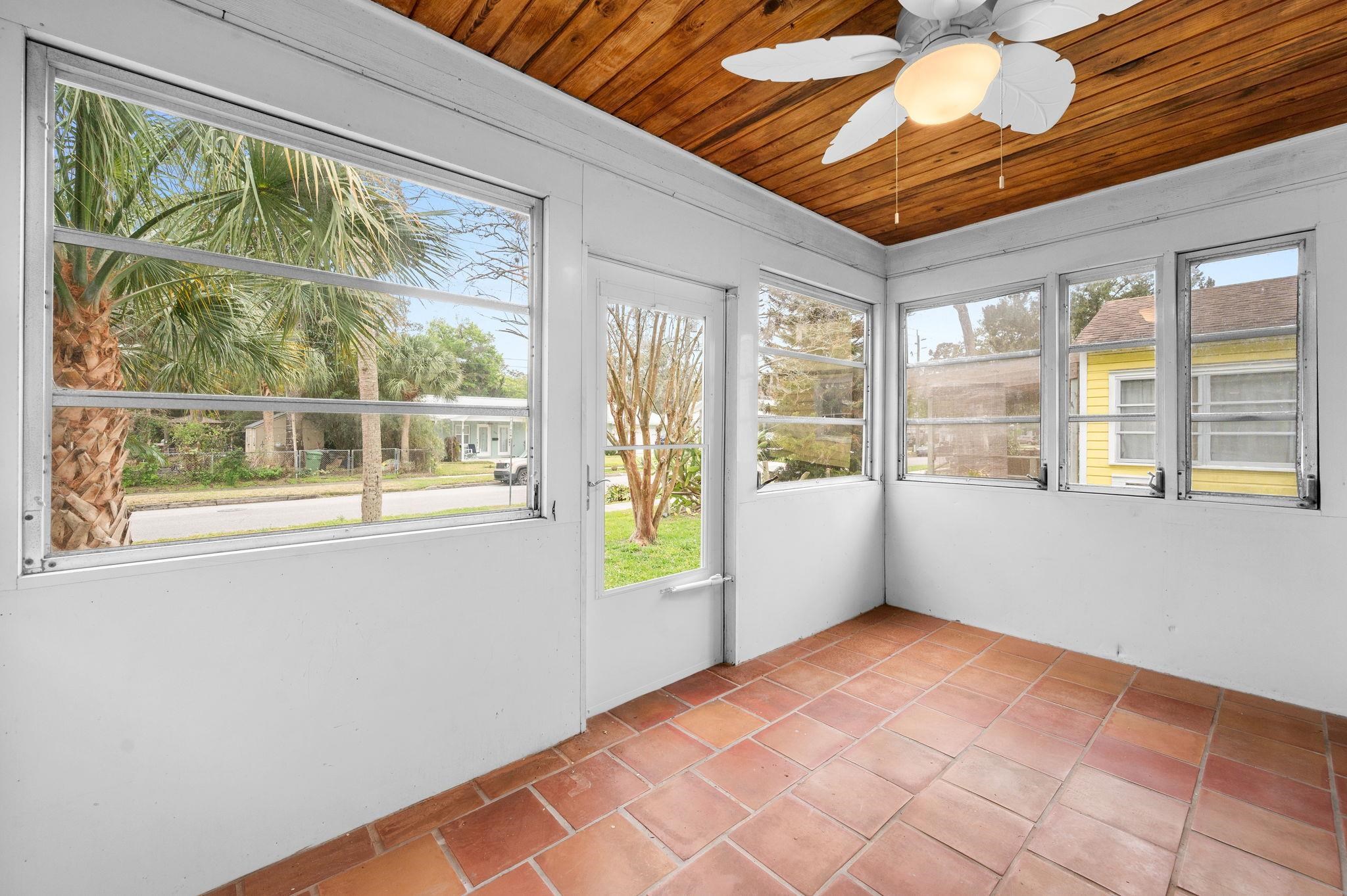 Image 33 of 58 For 36 Park Ave  