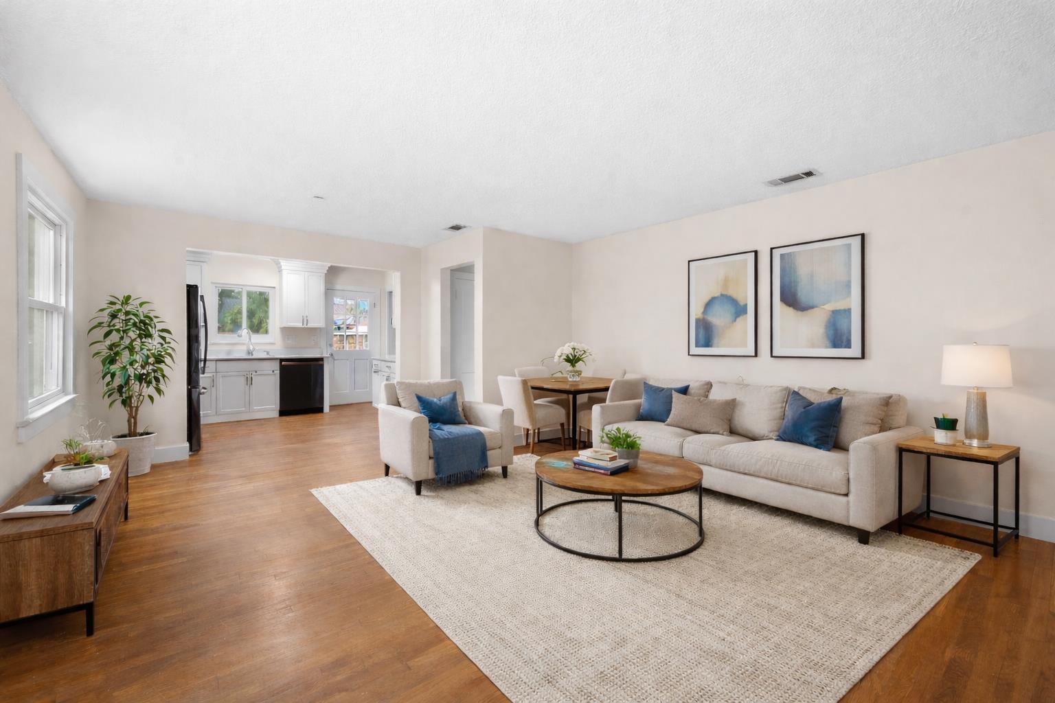 Image 4 of 58 For 36 Park Ave  