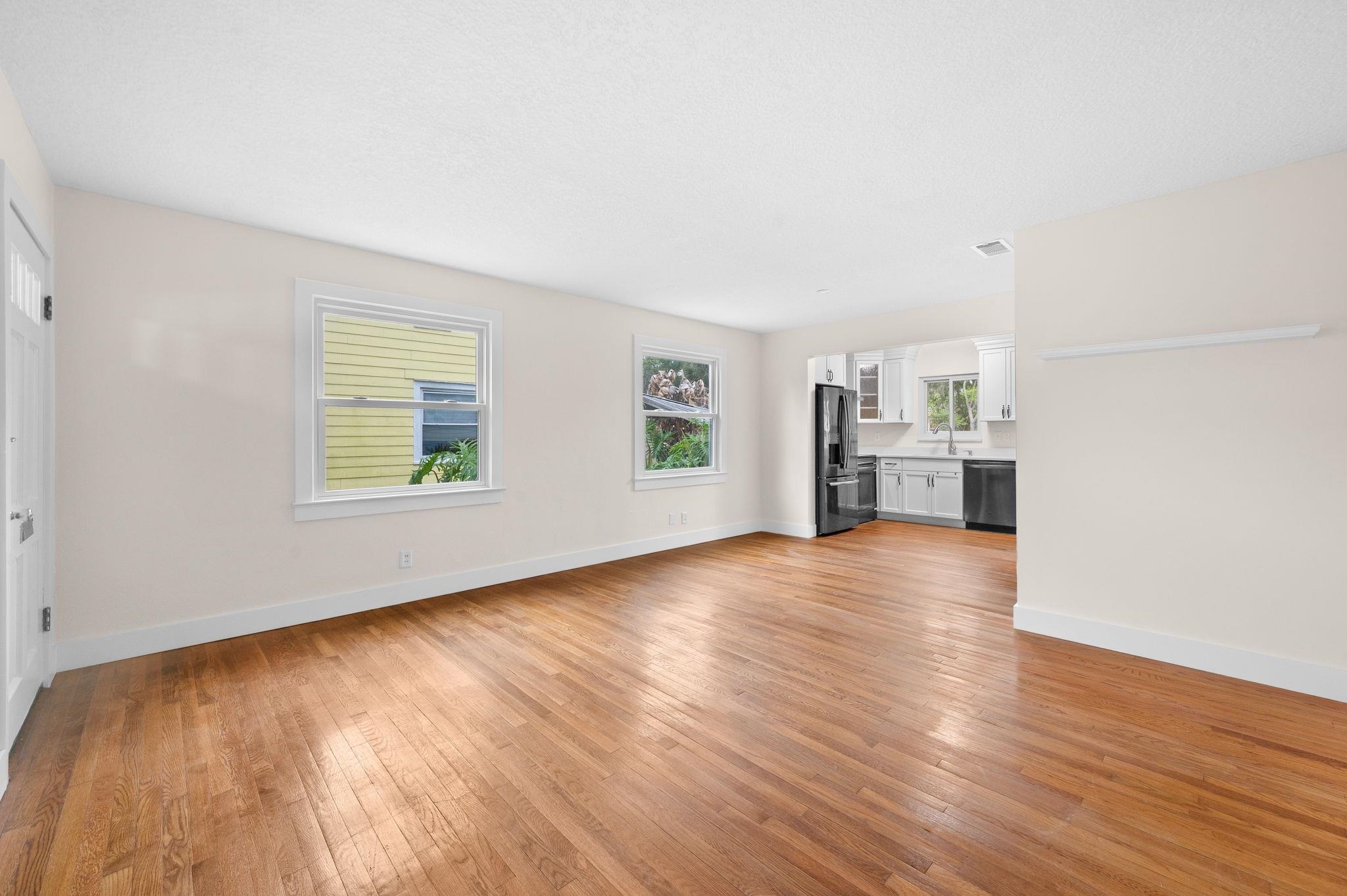 Image 6 of 58 For 36 Park Ave  