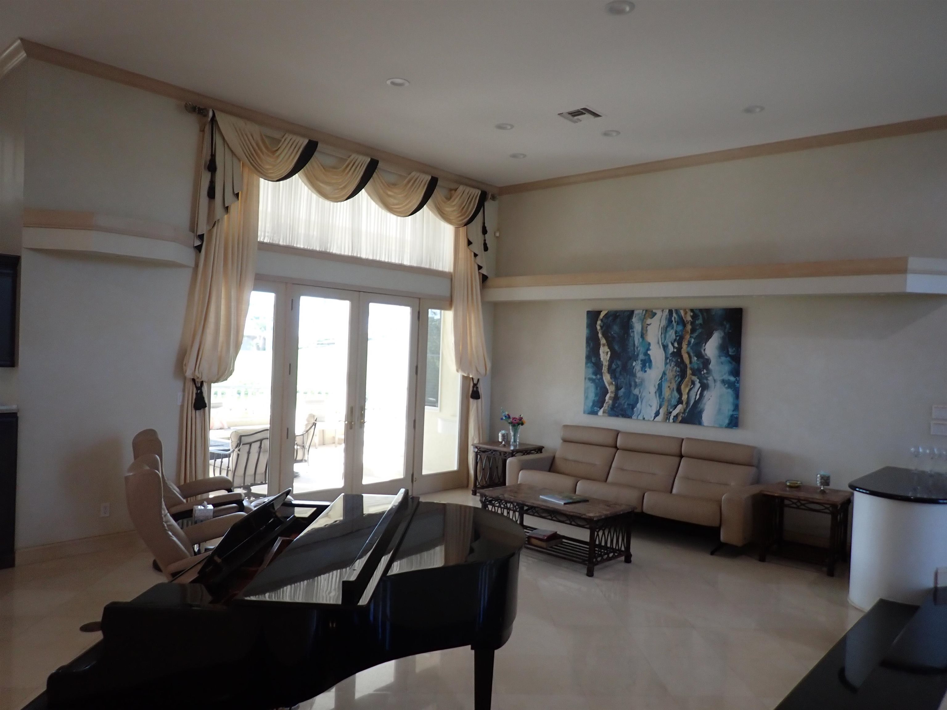 Image 10 of 33 For 25 San Marco Court