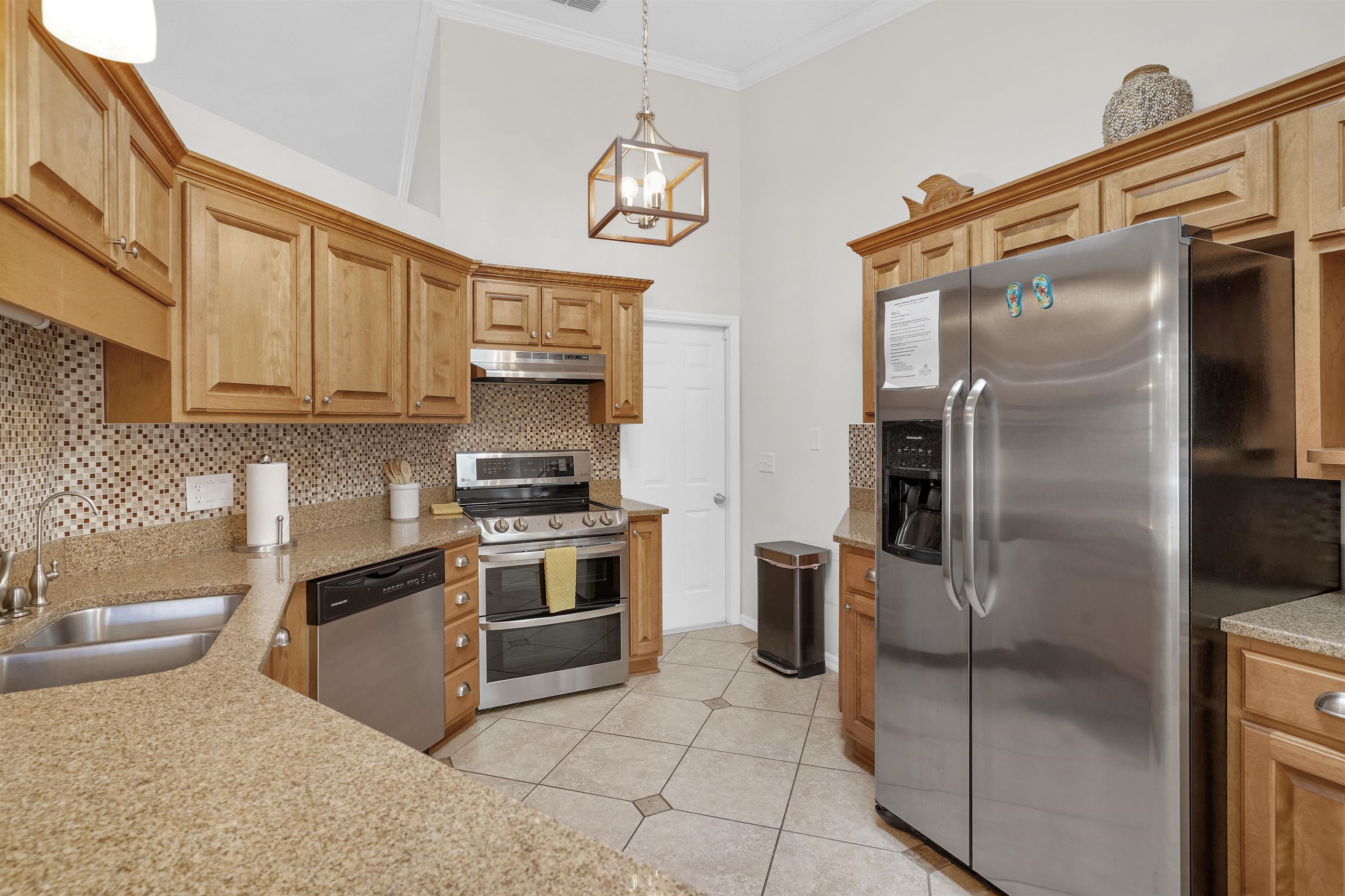 Image 11 of 35 For 404 14th St  