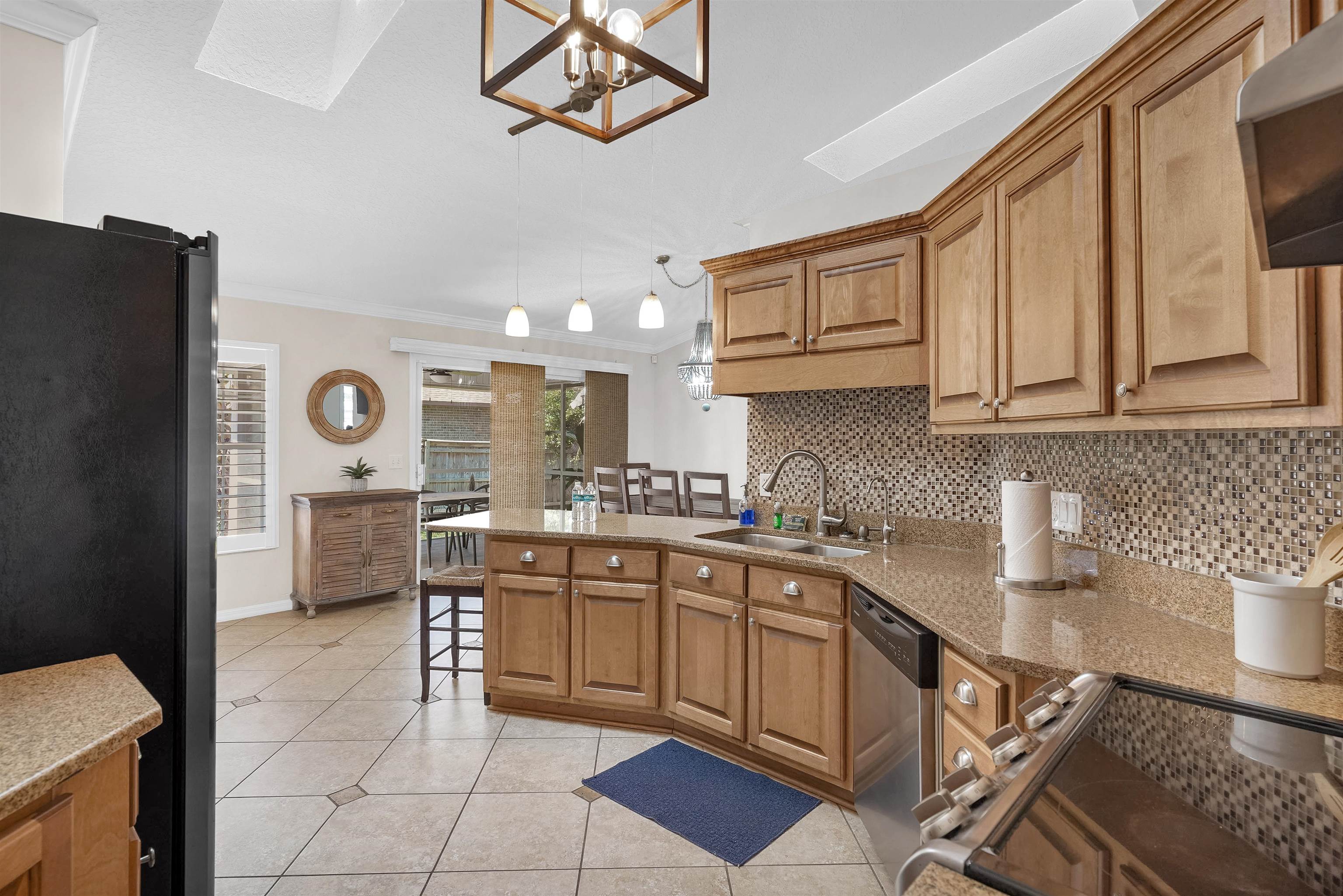 Image 12 of 35 For 404 14th St  