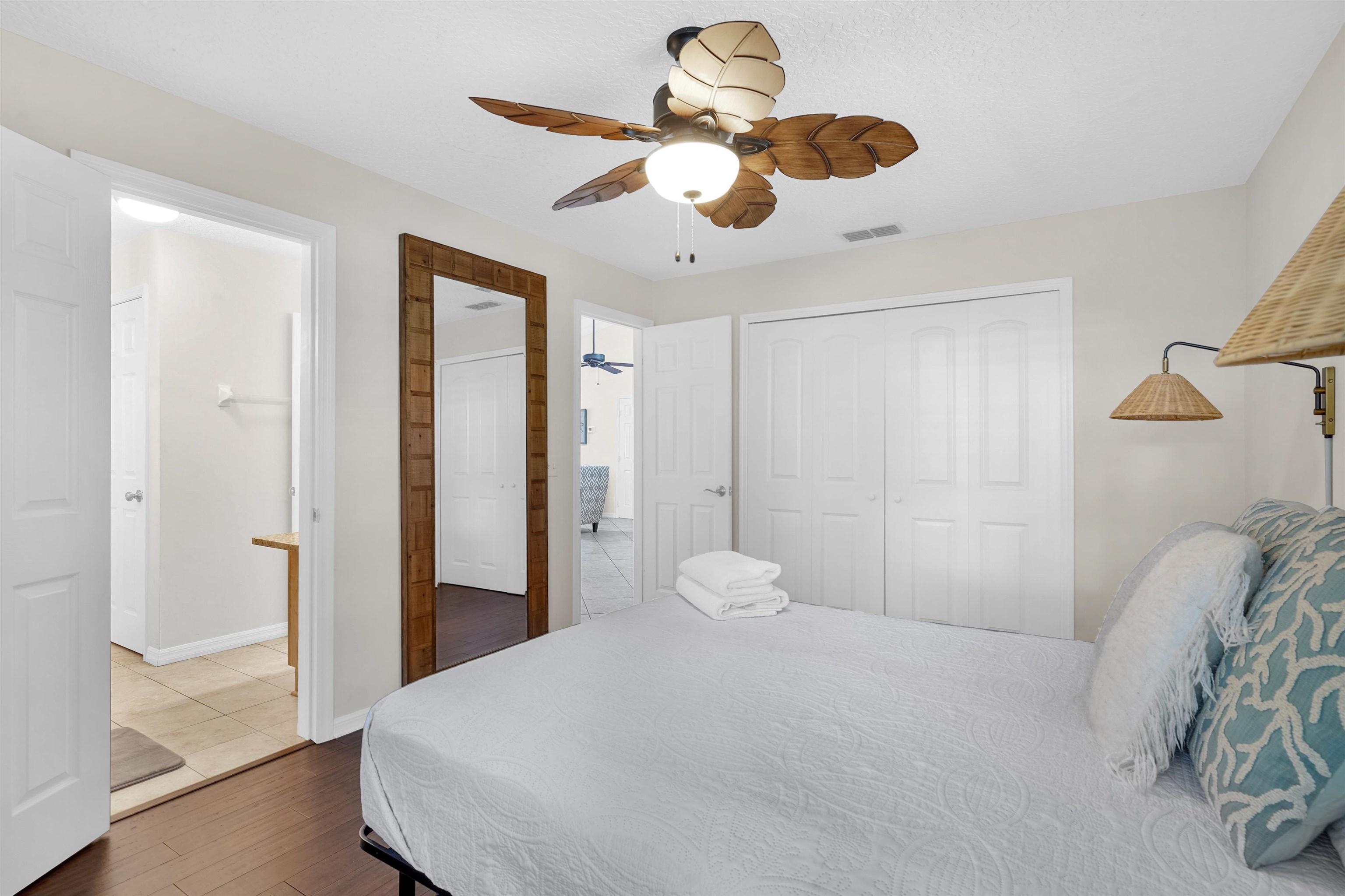 Image 17 of 35 For 404 14th St  