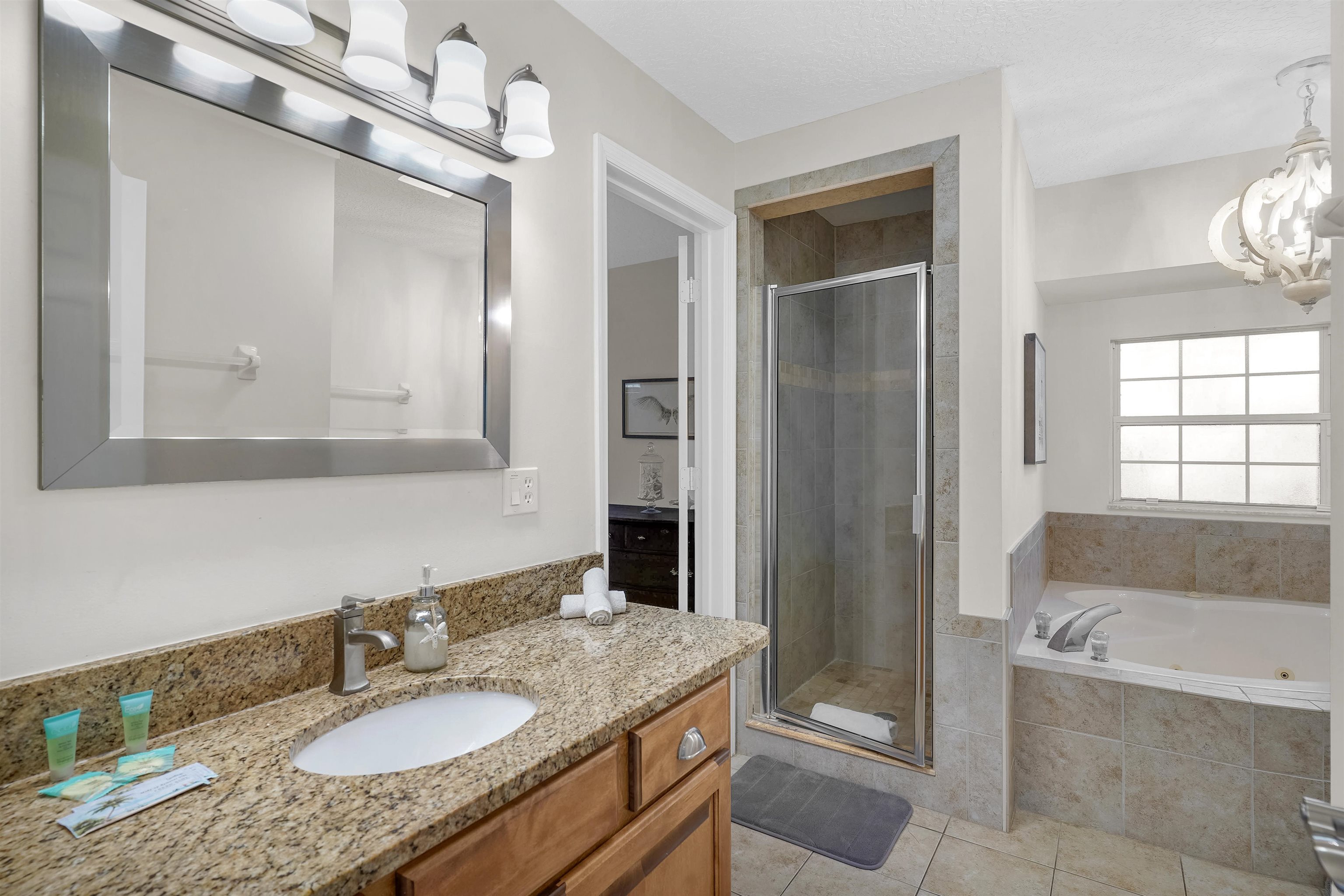 Image 18 of 35 For 404 14th St  