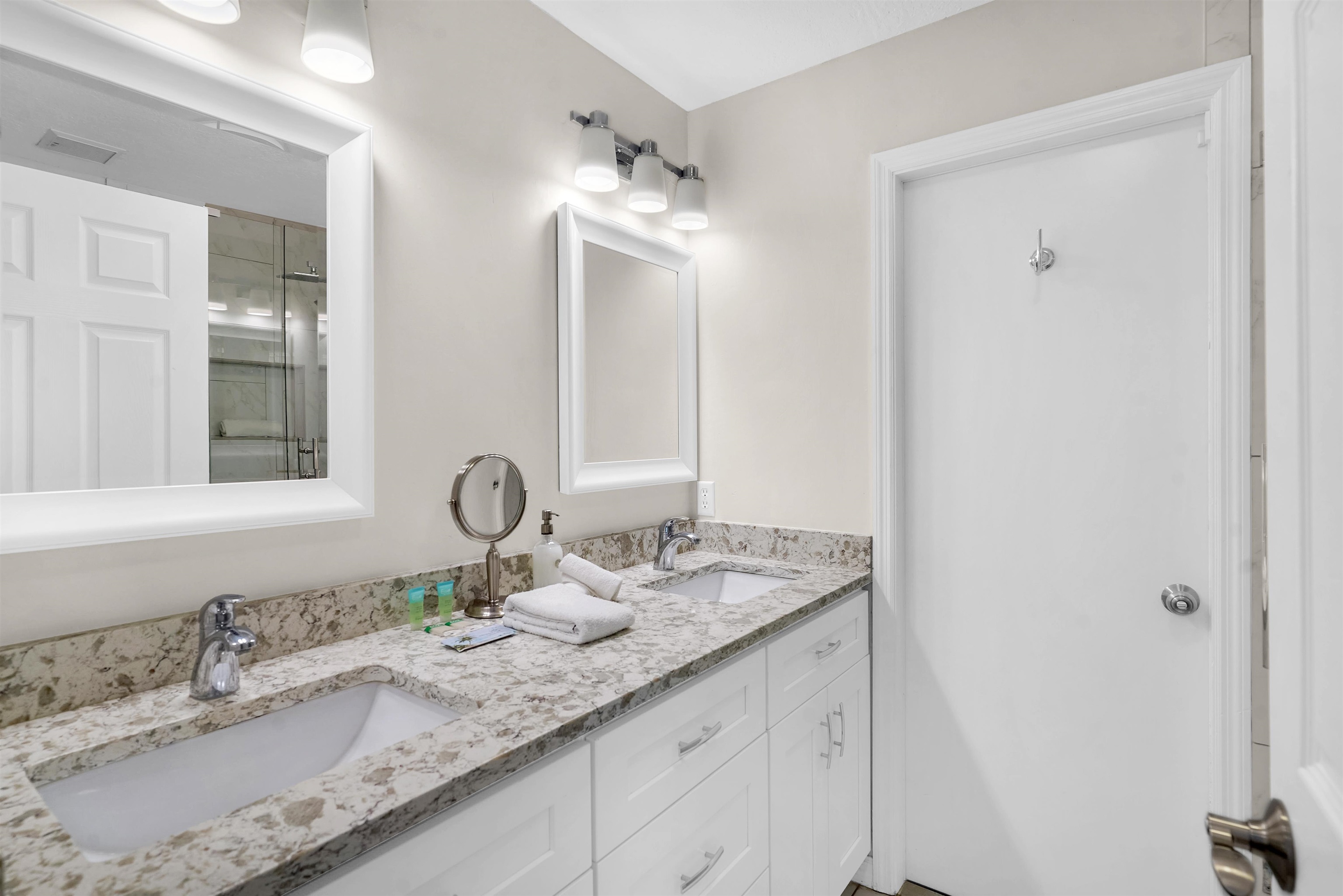 Image 22 of 35 For 404 14th St  