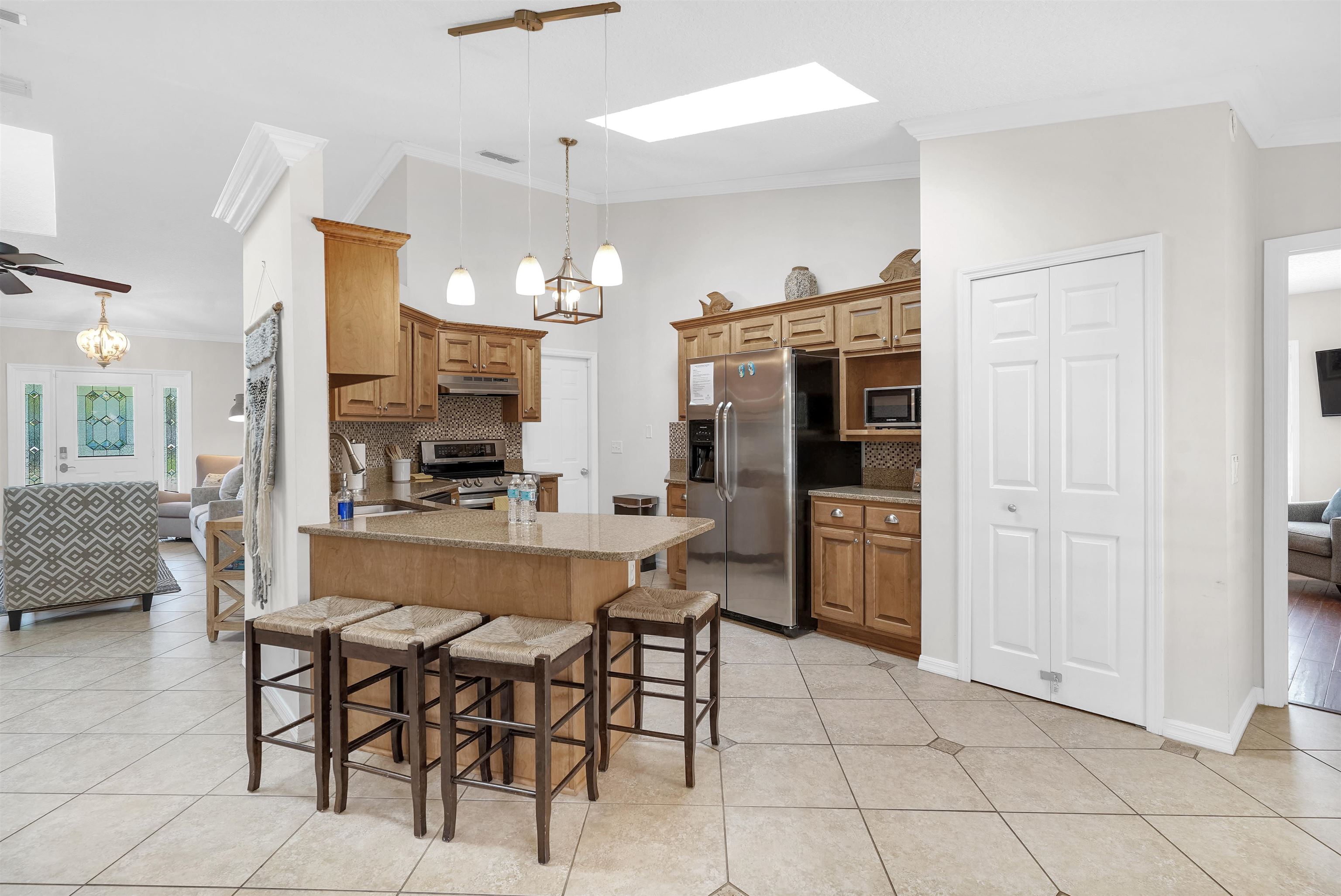 Image 3 of 35 For 404 14th St  