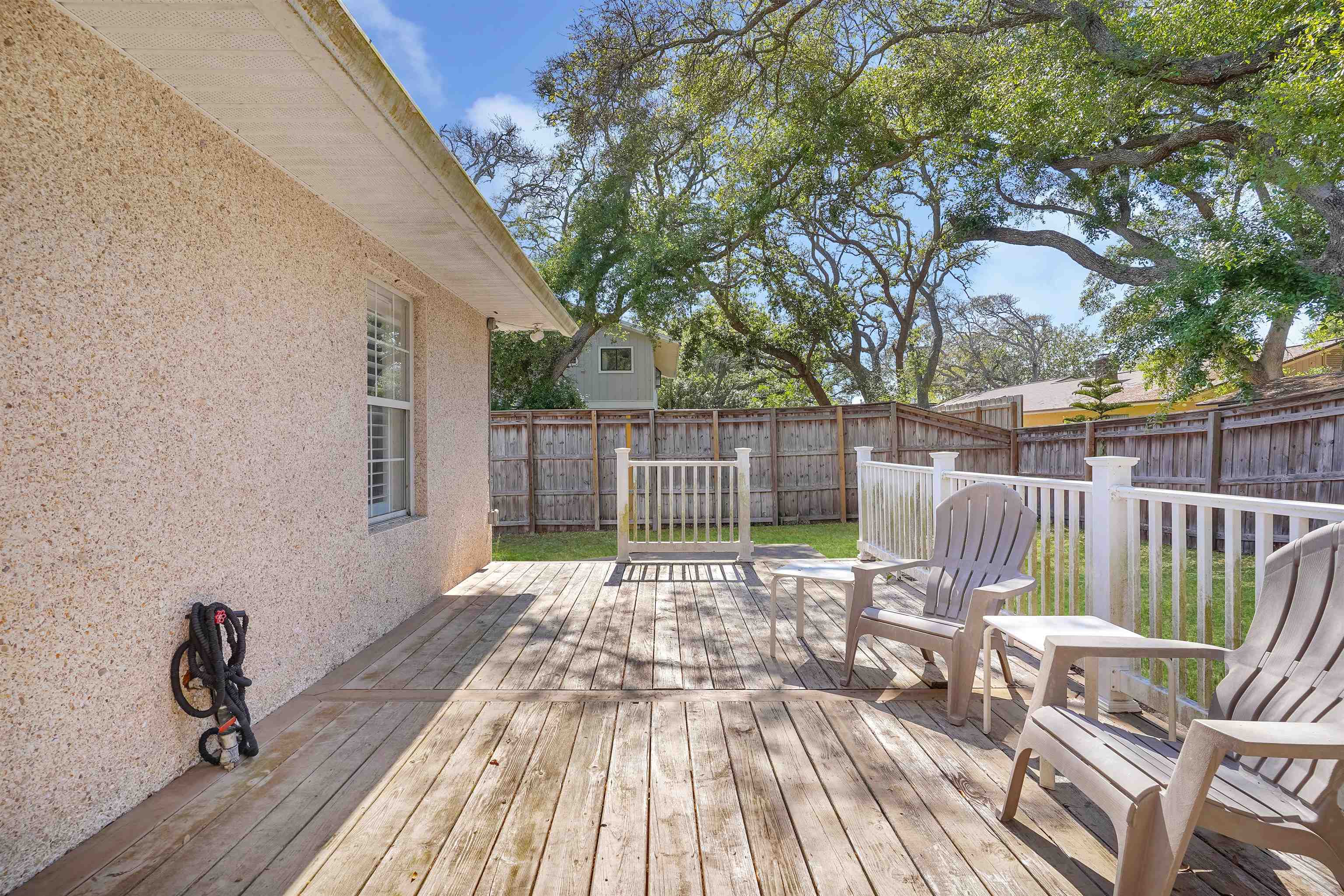 Image 32 of 35 For 404 14th St  