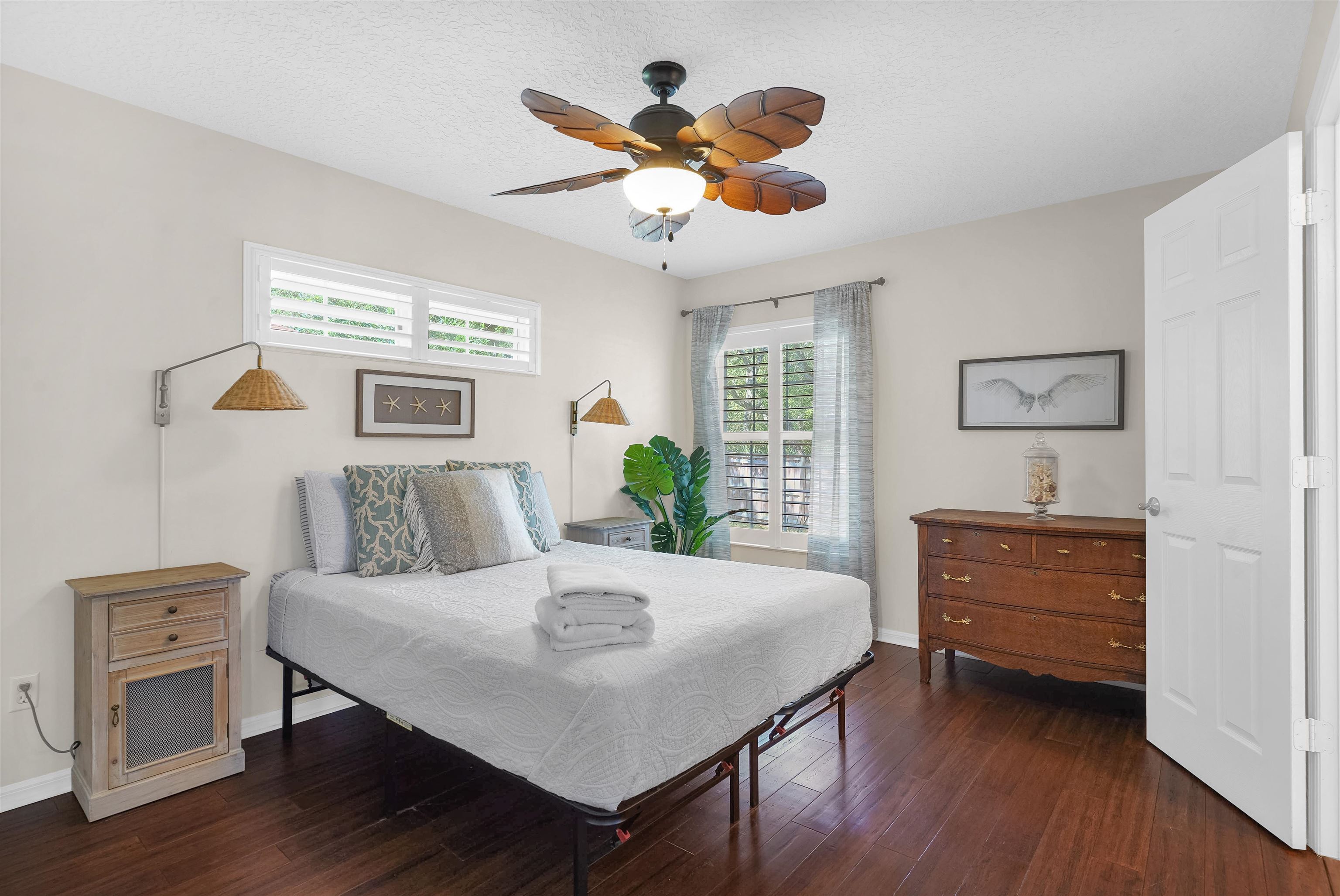 Image 4 of 35 For 404 14th St  