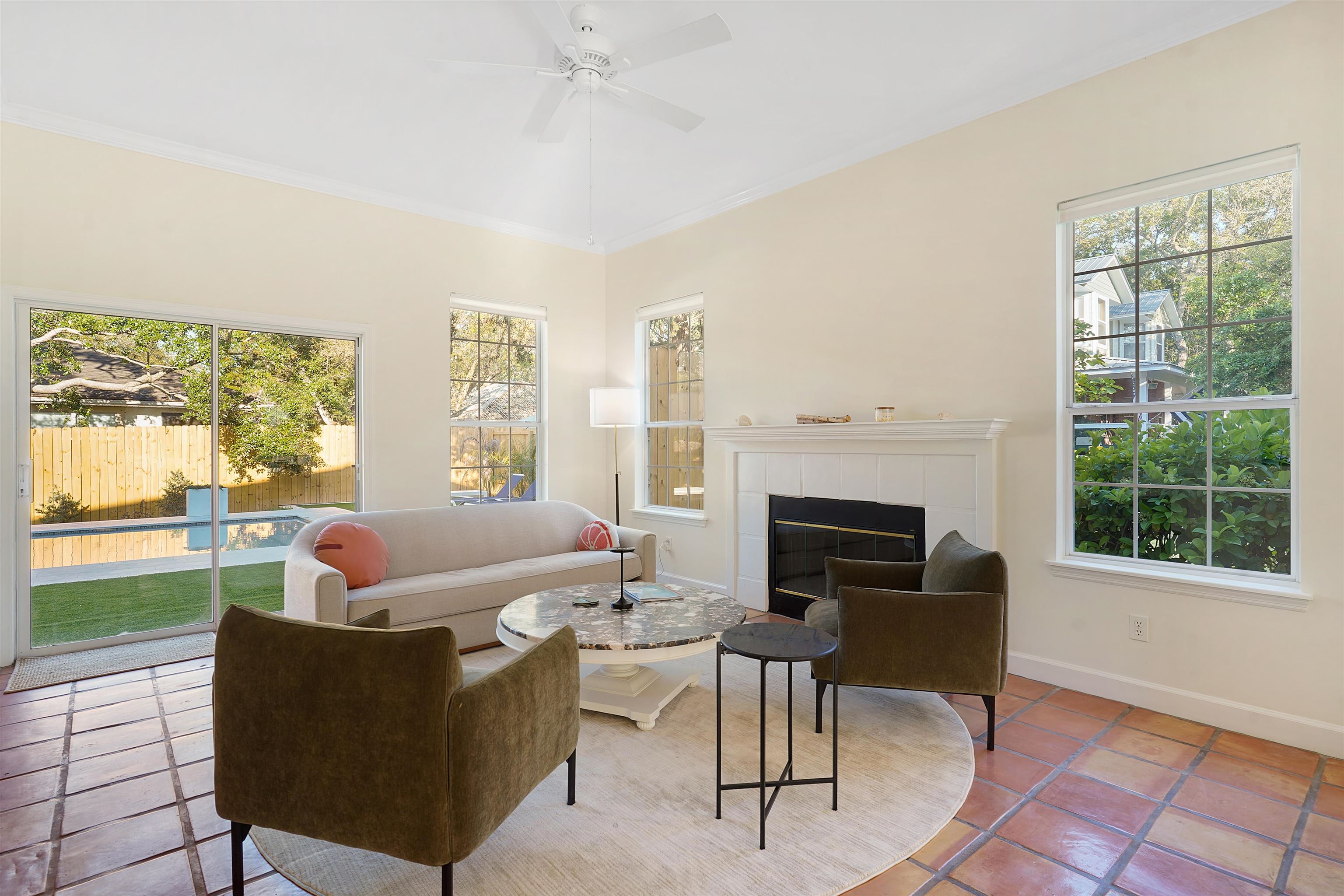 Image 16 of 43 For 4240 Myrtle St