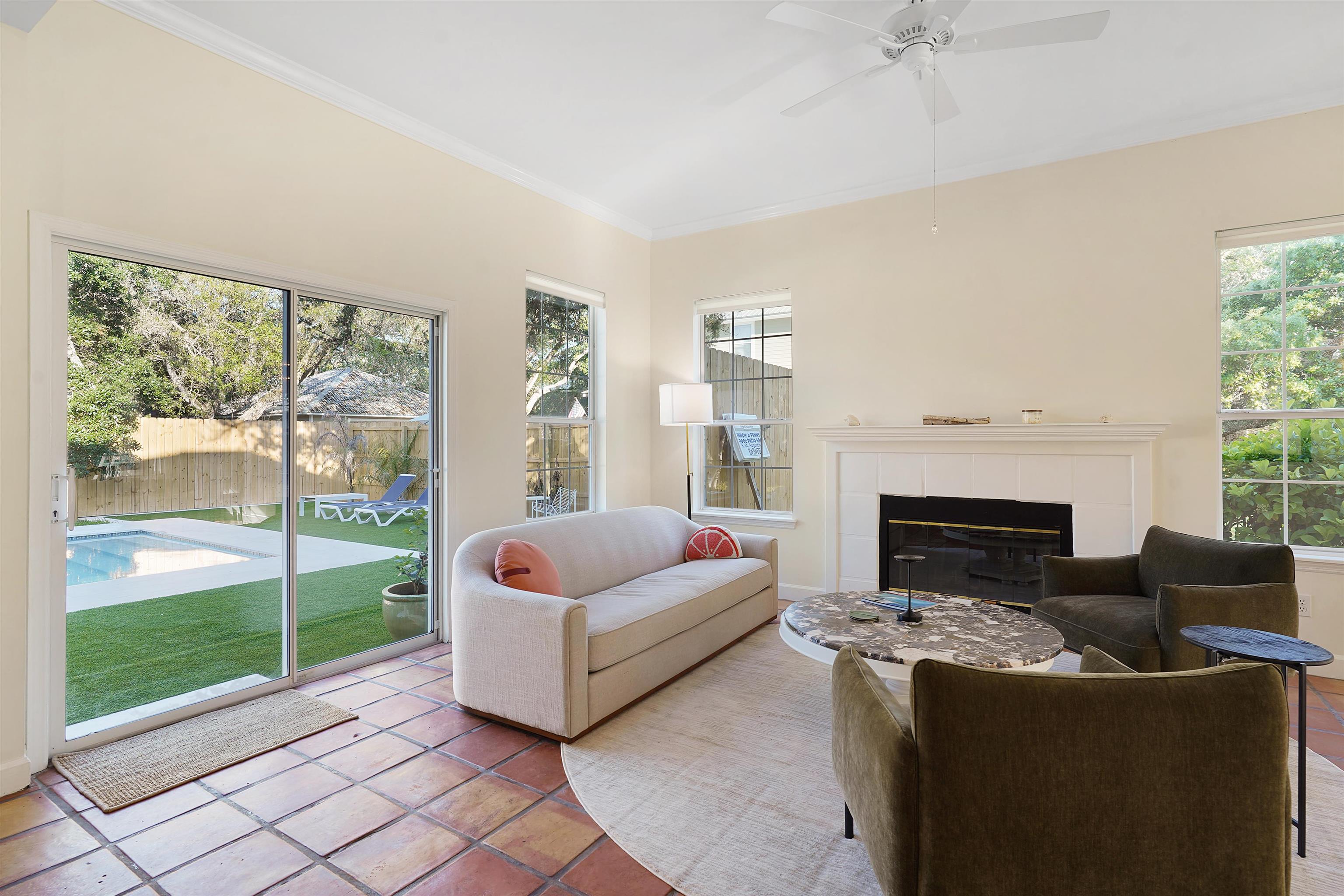 Image 18 of 43 For 4240 Myrtle St