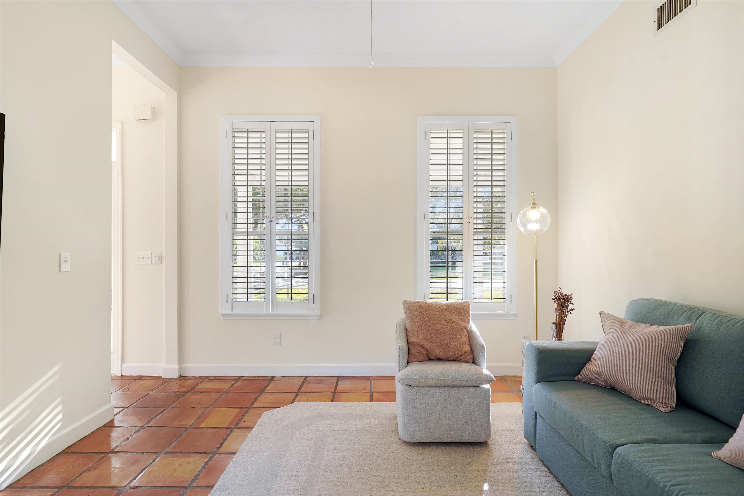 Image 22 of 43 For 4240 Myrtle St