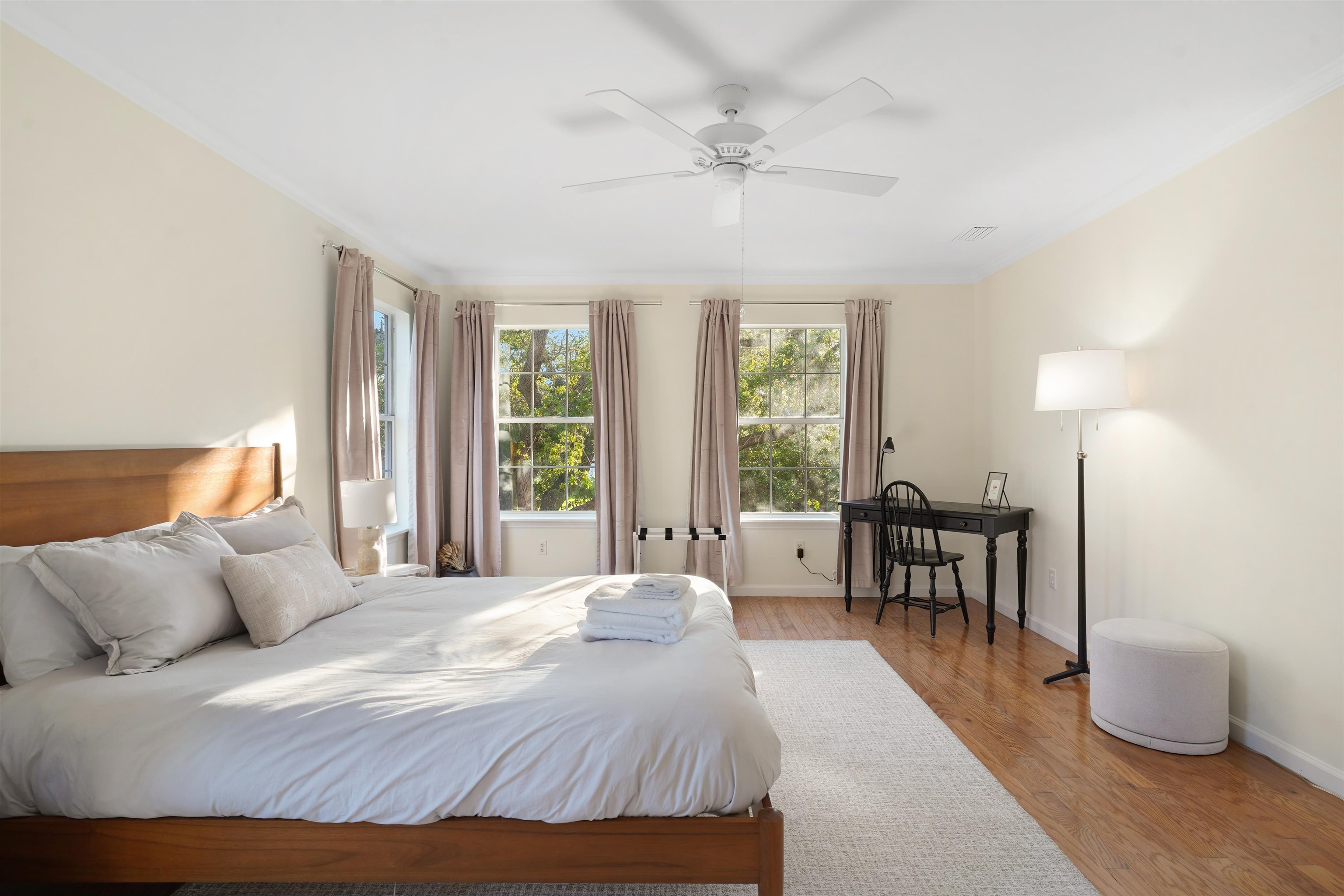 Image 25 of 43 For 4240 Myrtle St