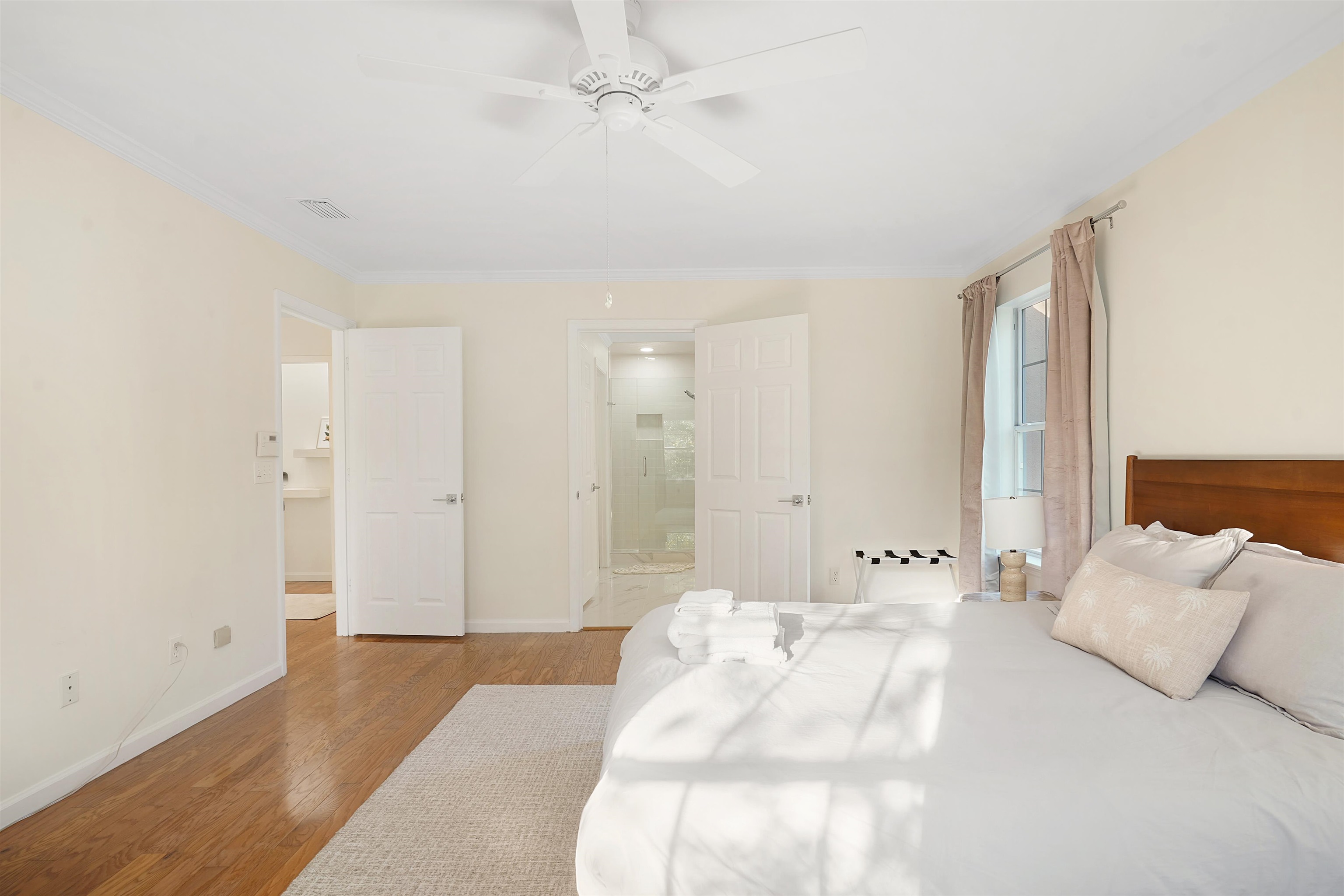 Image 26 of 43 For 4240 Myrtle St