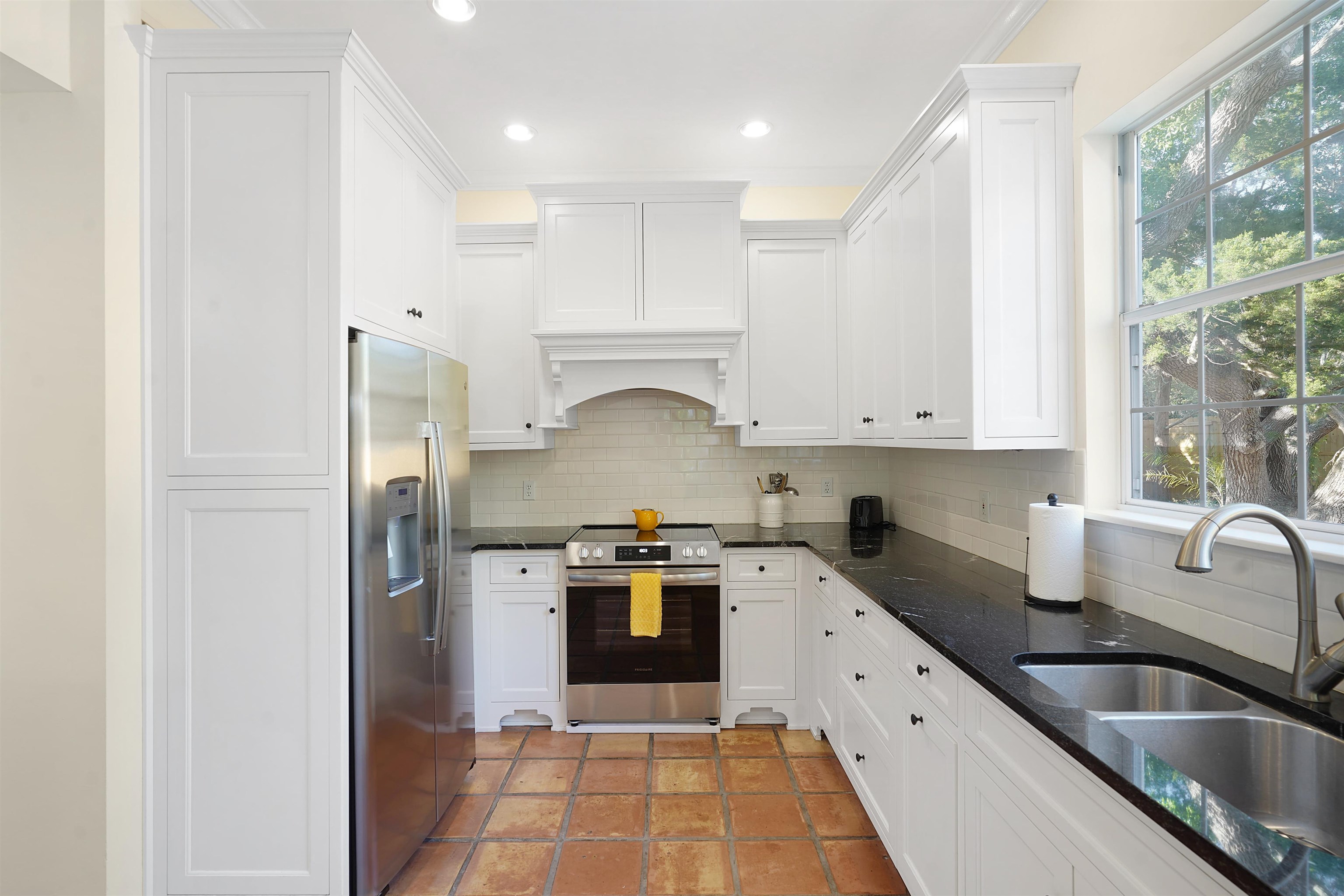 Image 3 of 43 For 4240 Myrtle St