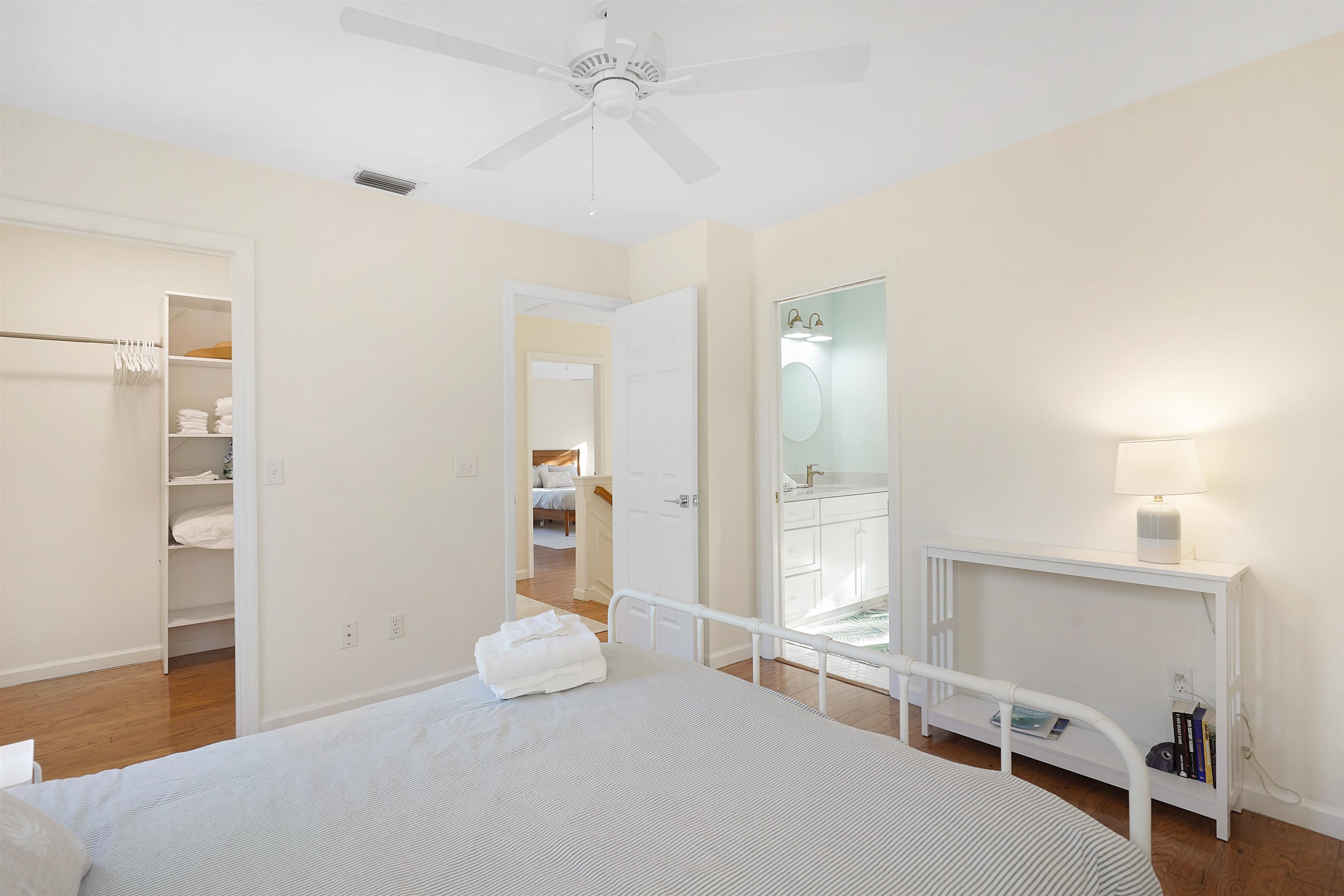 Image 32 of 43 For 4240 Myrtle St