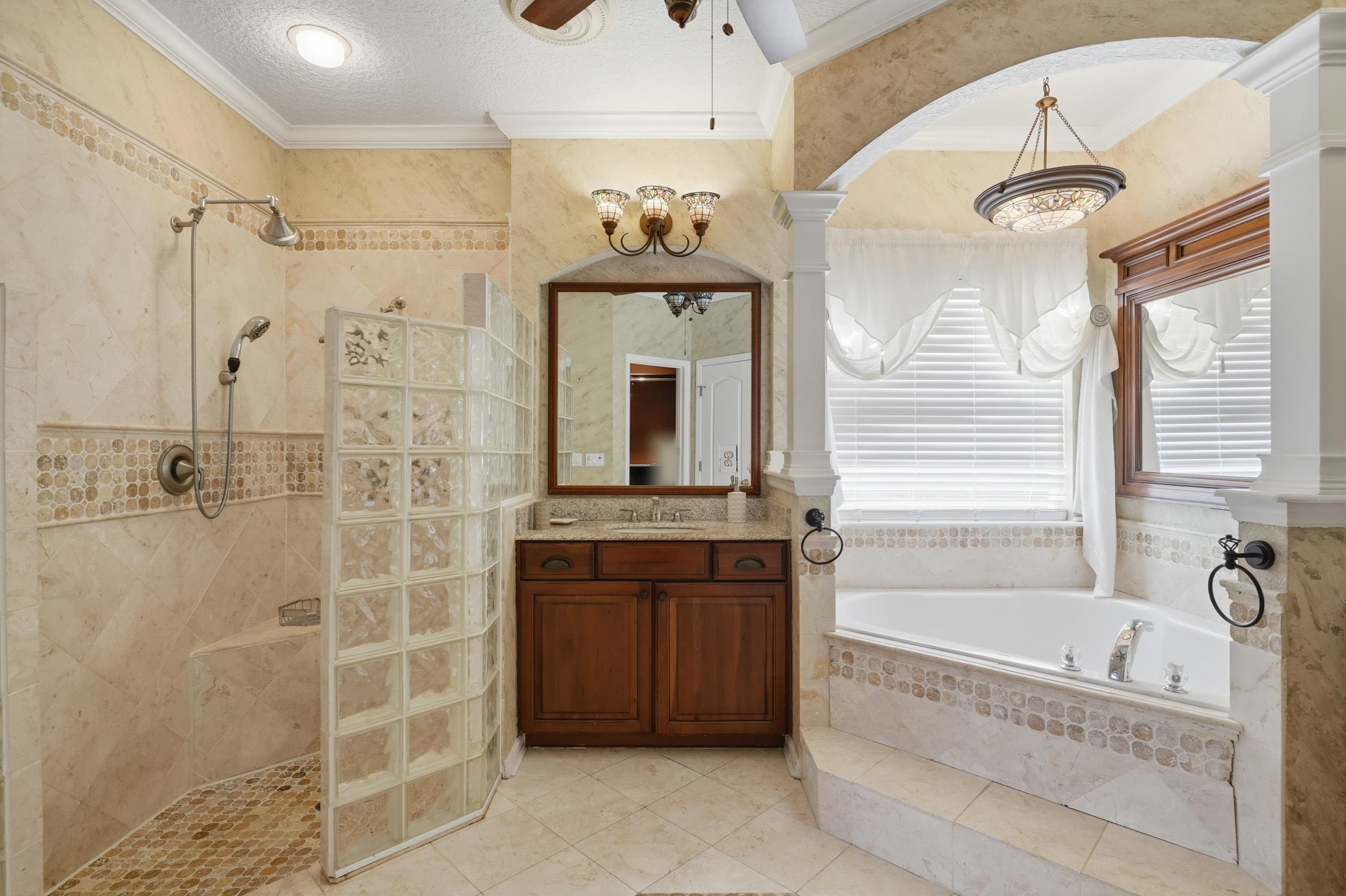 Image 16 of 34 For 412 Tocina  