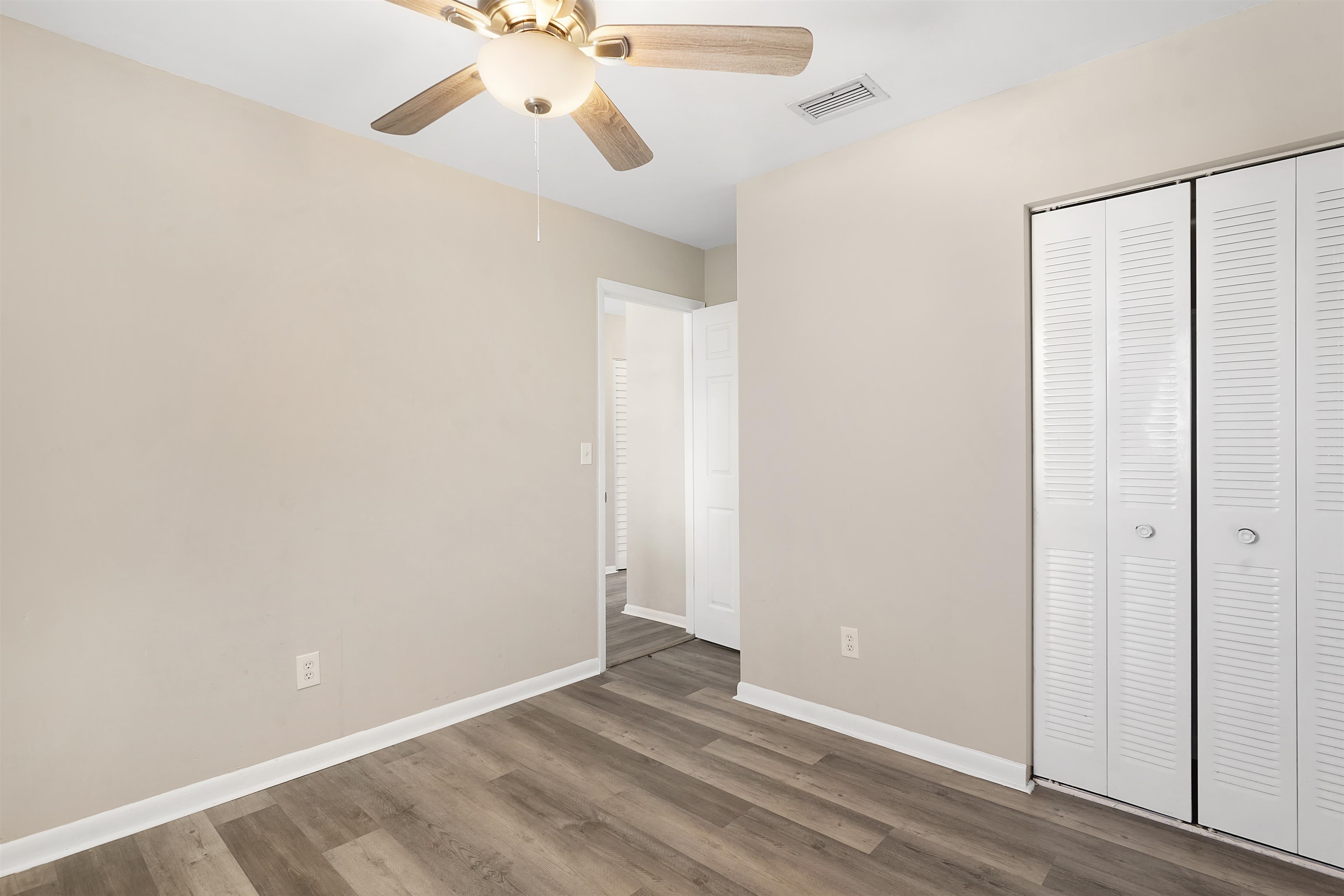 Image 15 of 45 For 207 9th St  