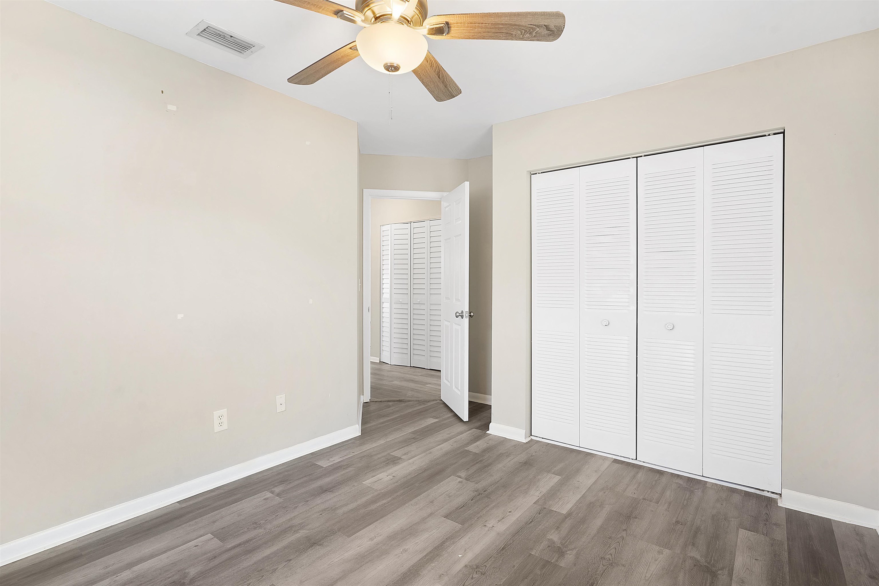 Image 20 of 45 For 207 9th St  