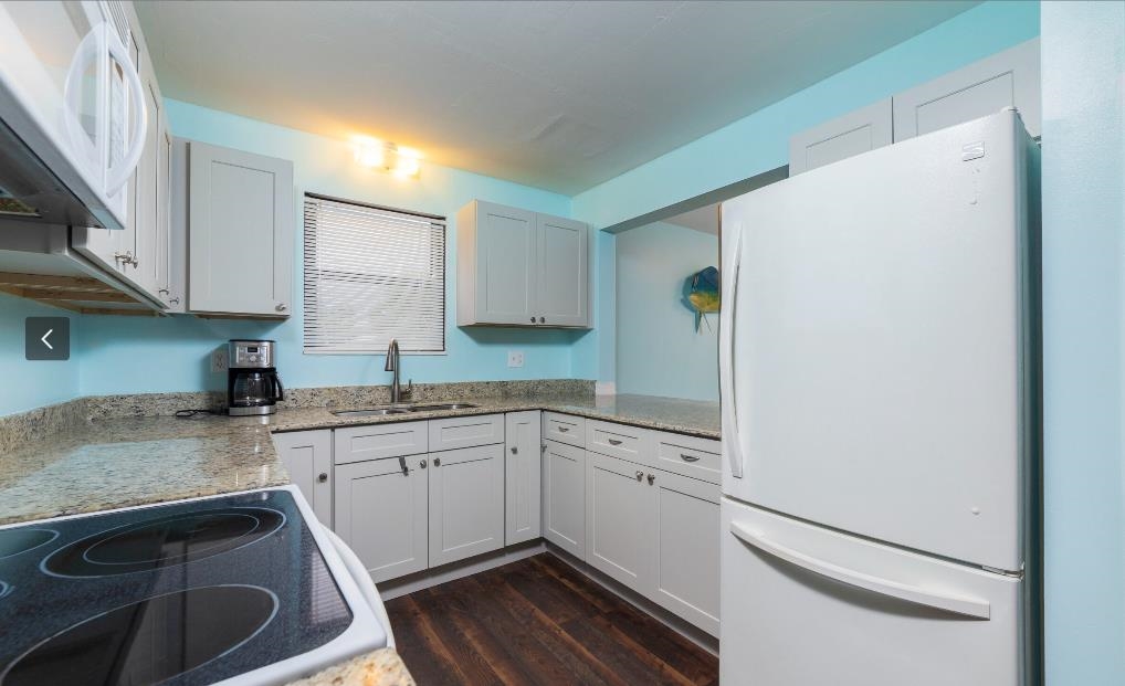 Image 30 of 45 For 207 9th St  