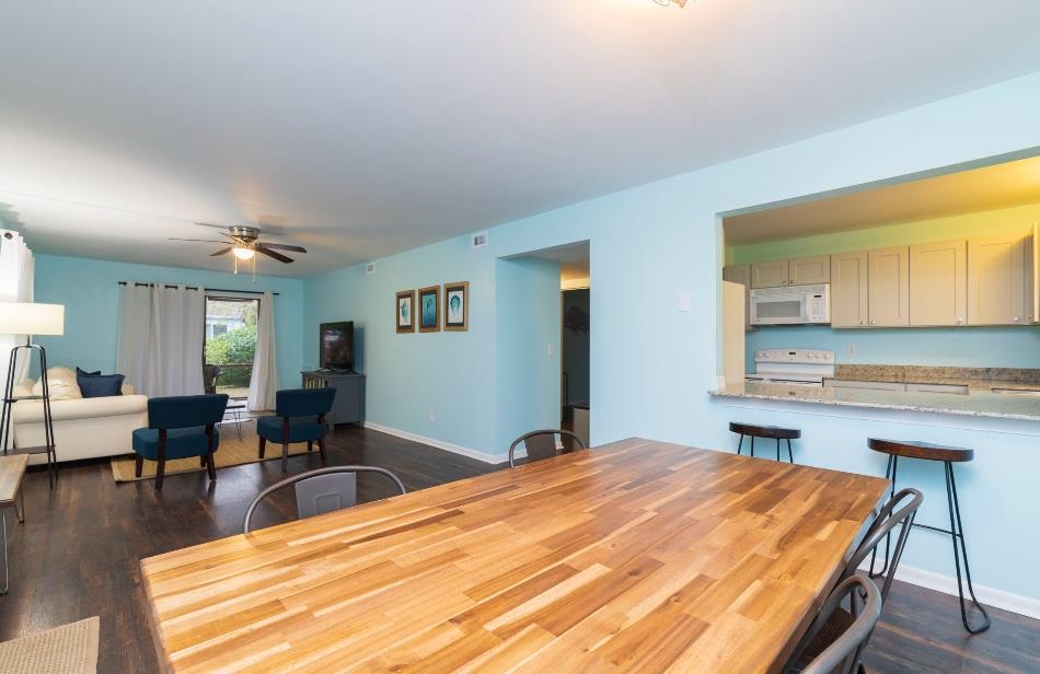 Image 32 of 45 For 207 9th St  